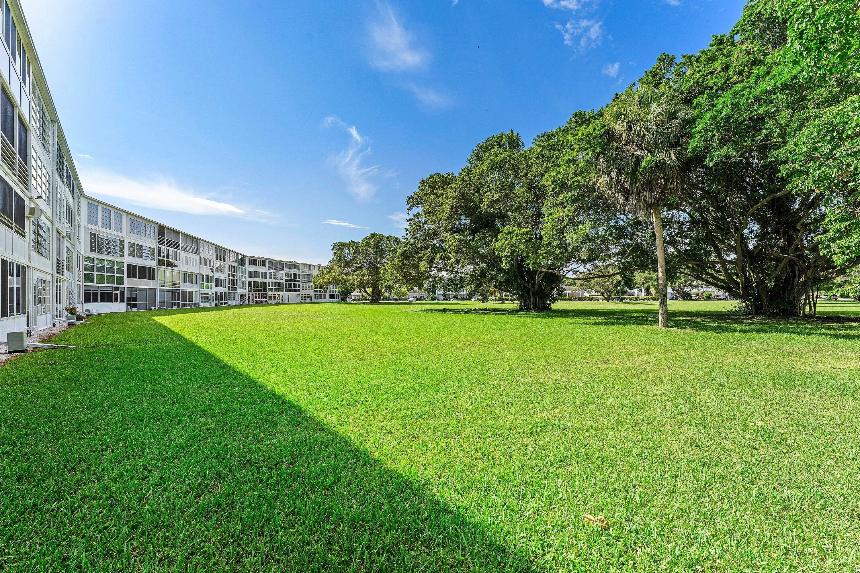 027-1015BerkshireA-DeerfieldBeach-FL-334