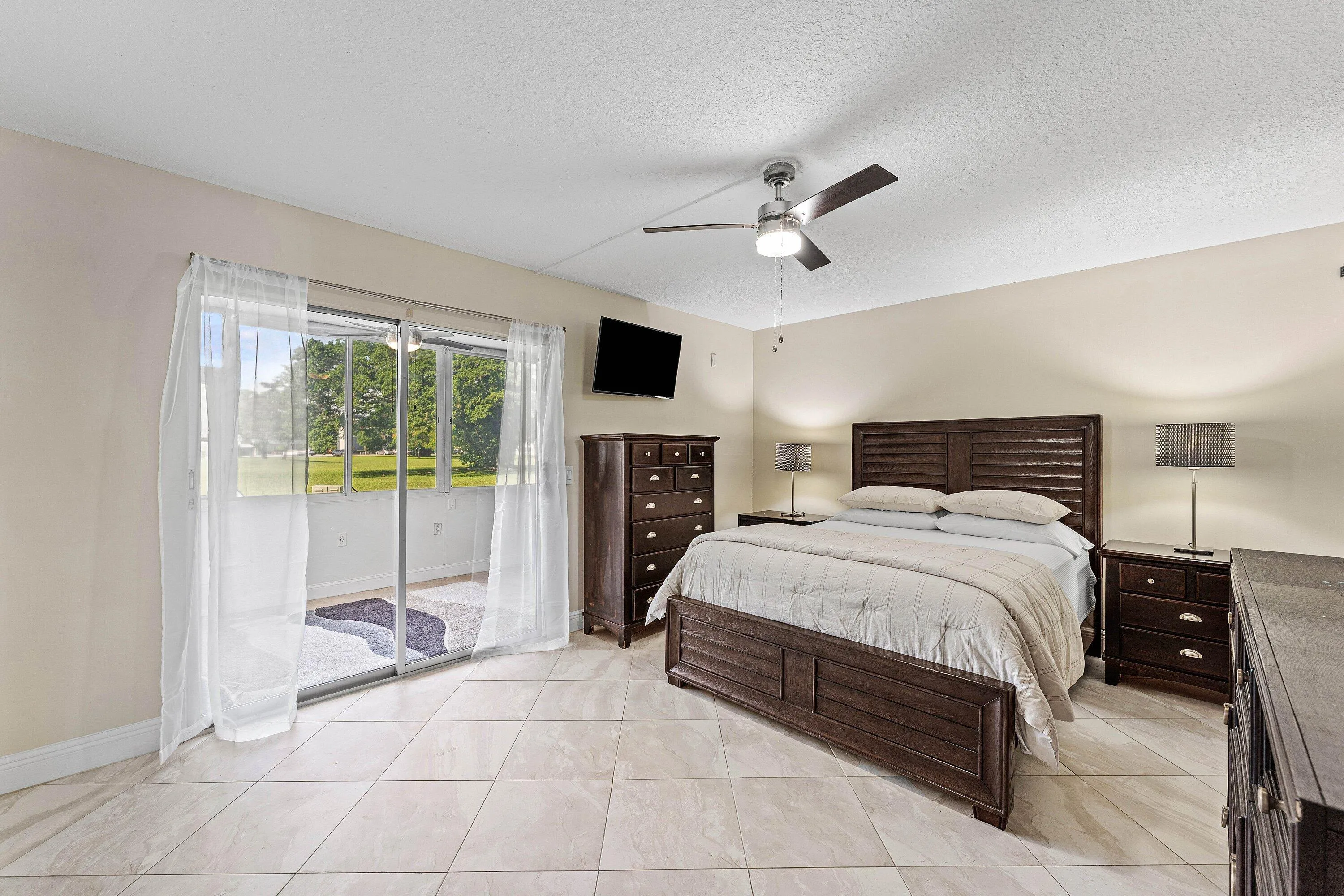 019-1015BerkshireA-DeerfieldBeach-FL-334
