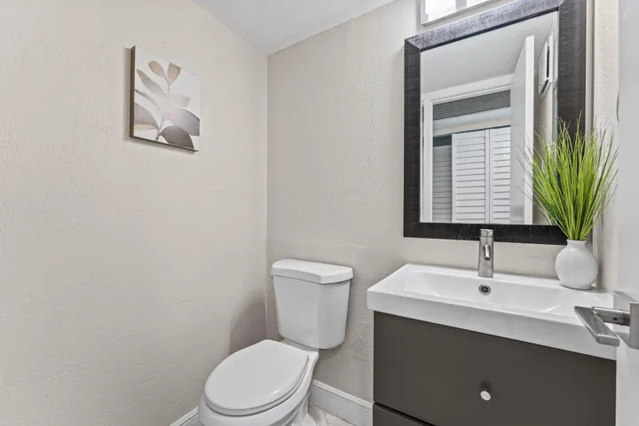 021-1015BerkshireA-DeerfieldBeach-FL-334