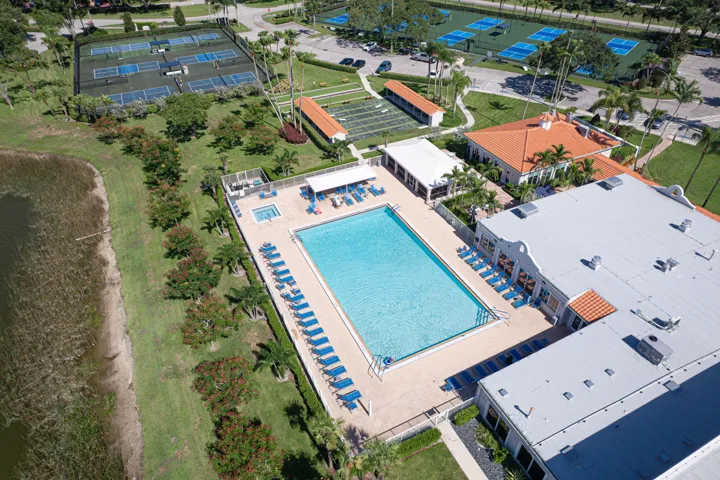 Clubhouse-Pool-C