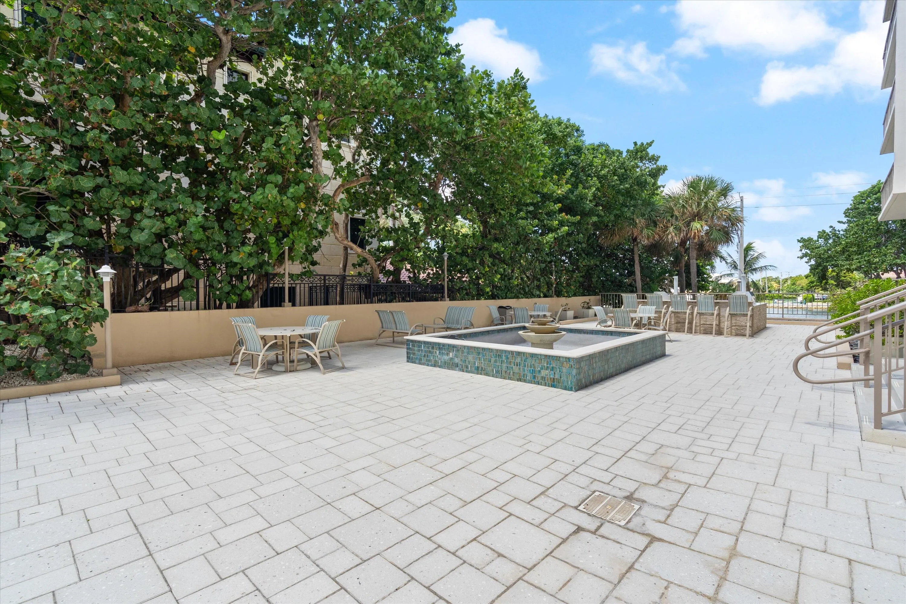 14-1021 Hillsboro Mile Amenities-417