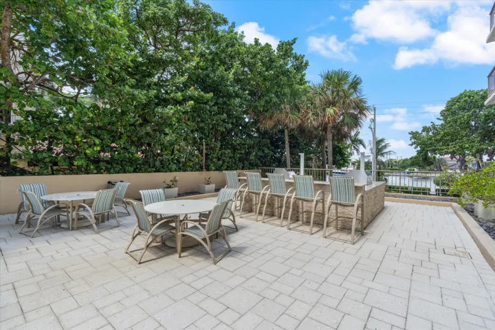 12-1021 Hillsboro Mile Amenities-407