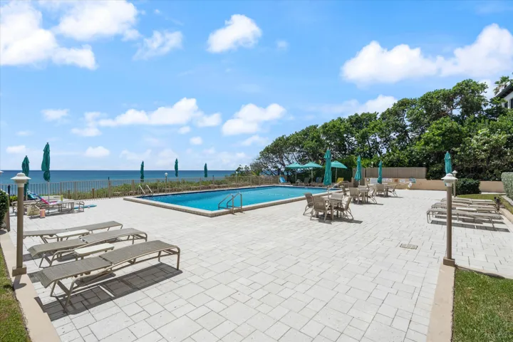 16-1021 Hillsboro Mile Amenities-410