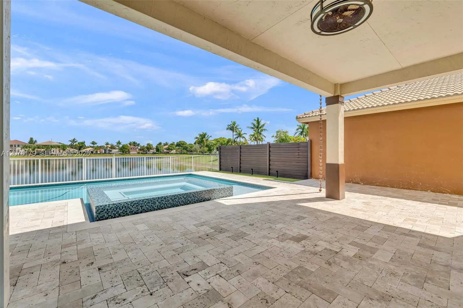 Property photo 33