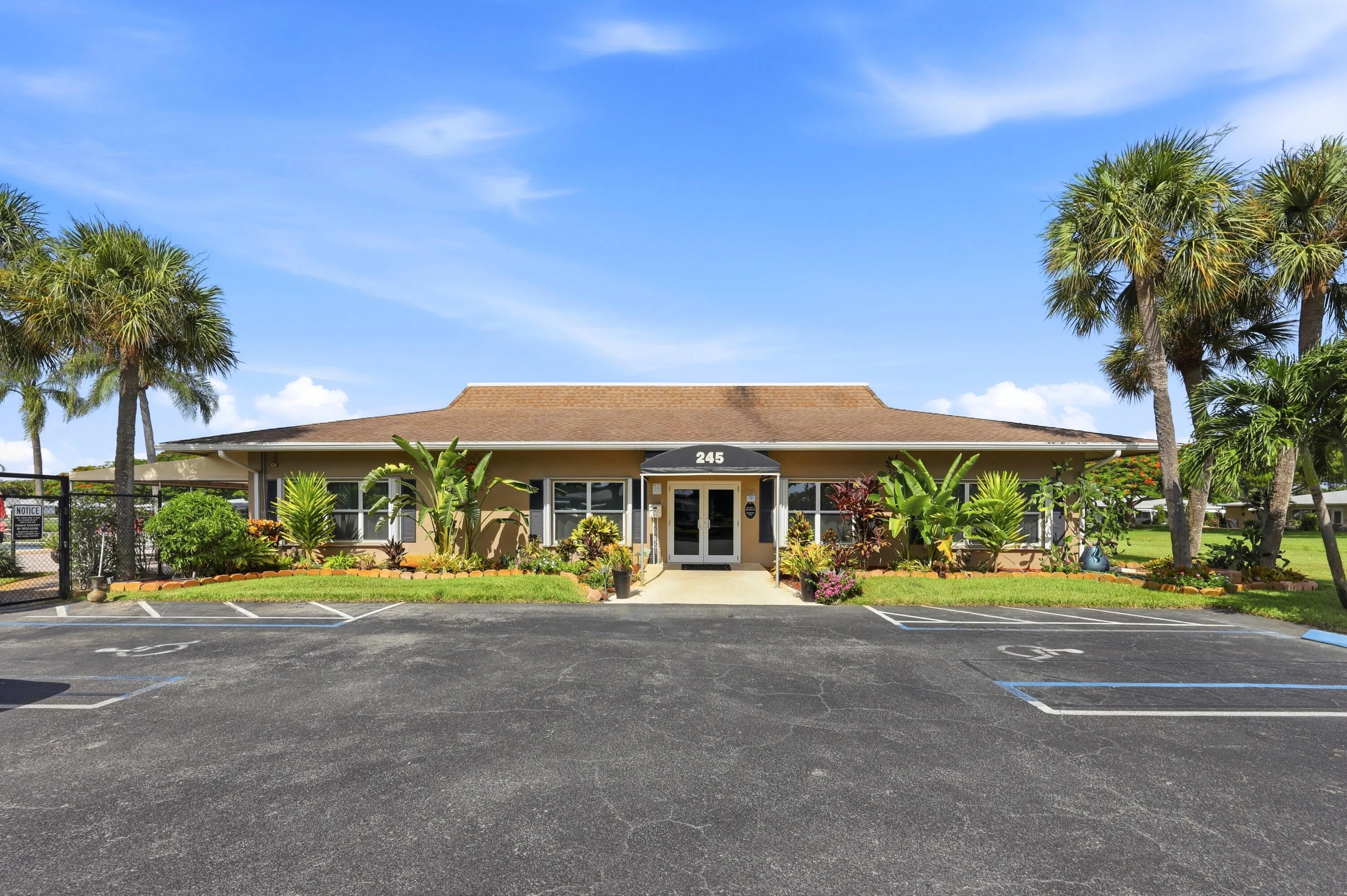 035_F8_415_High_Point_Blvd_B