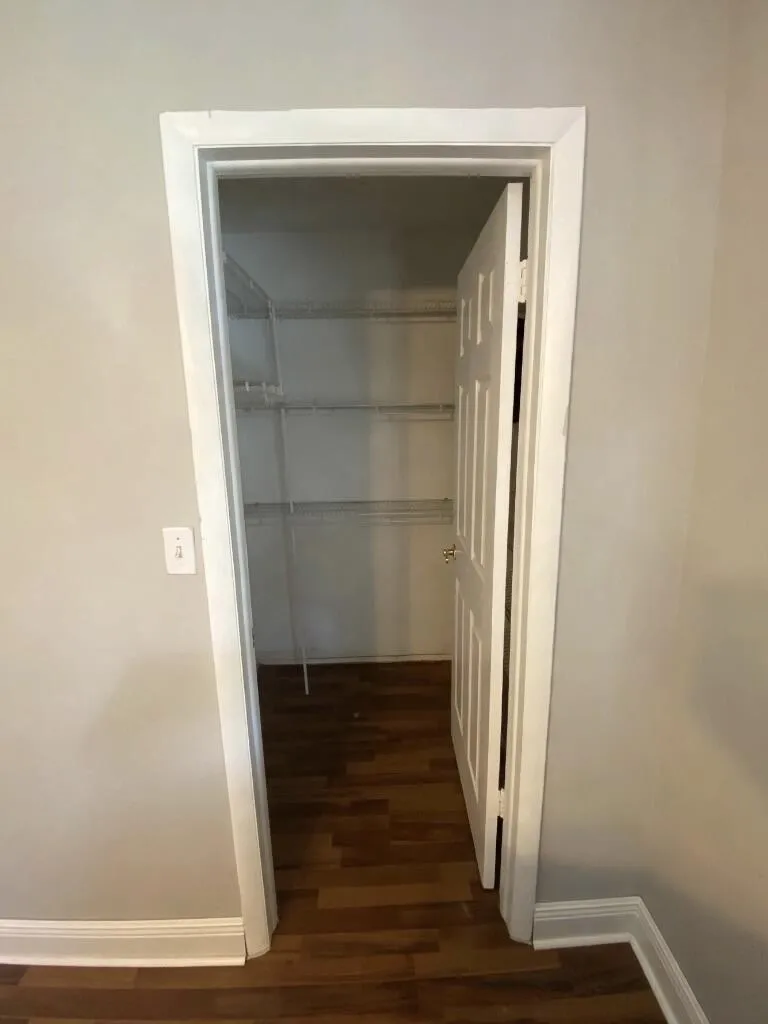 3rd room walking closet