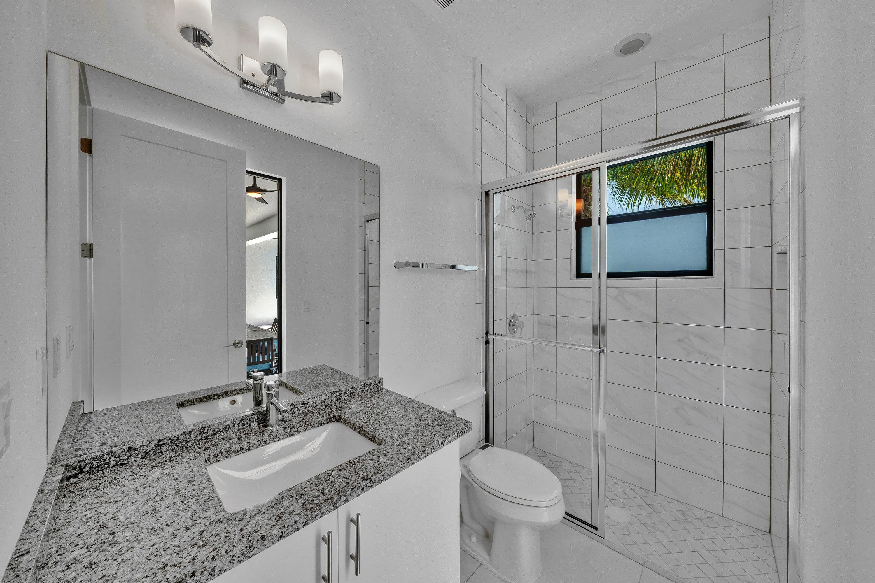 Full Cabana Bathroom
