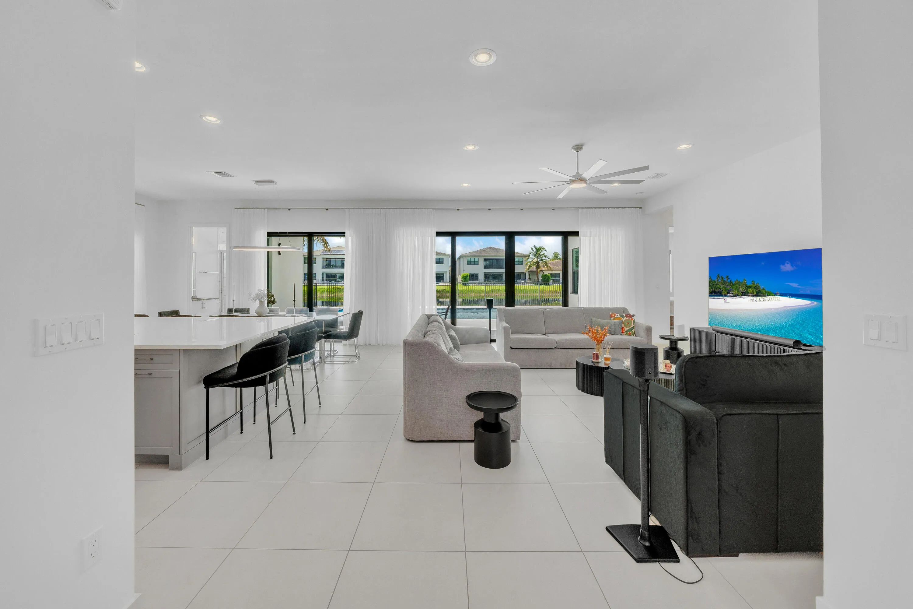 Open plan — kitchen to family to water