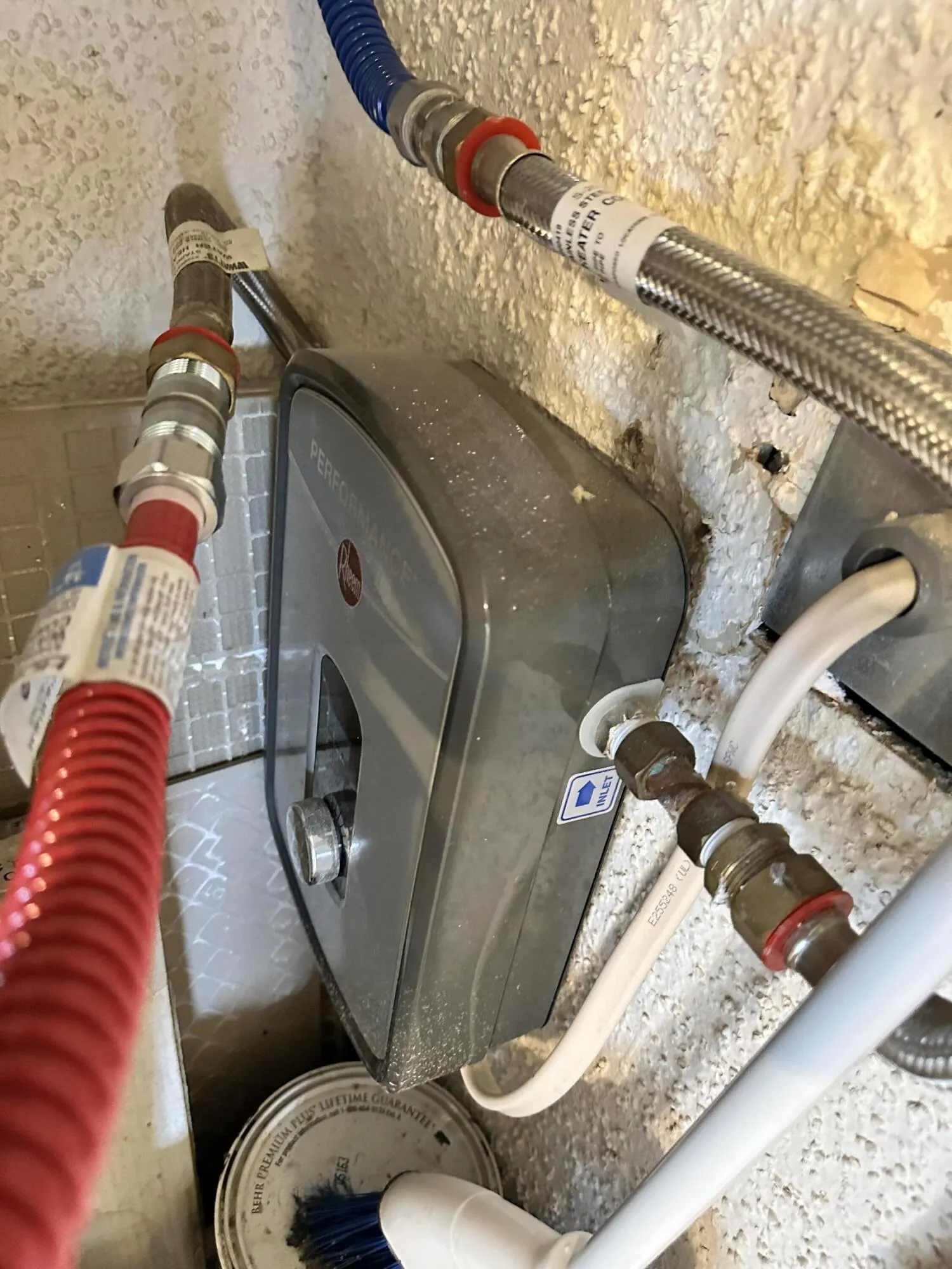 Modern Tankless Water Heater – Hot Water on Demand