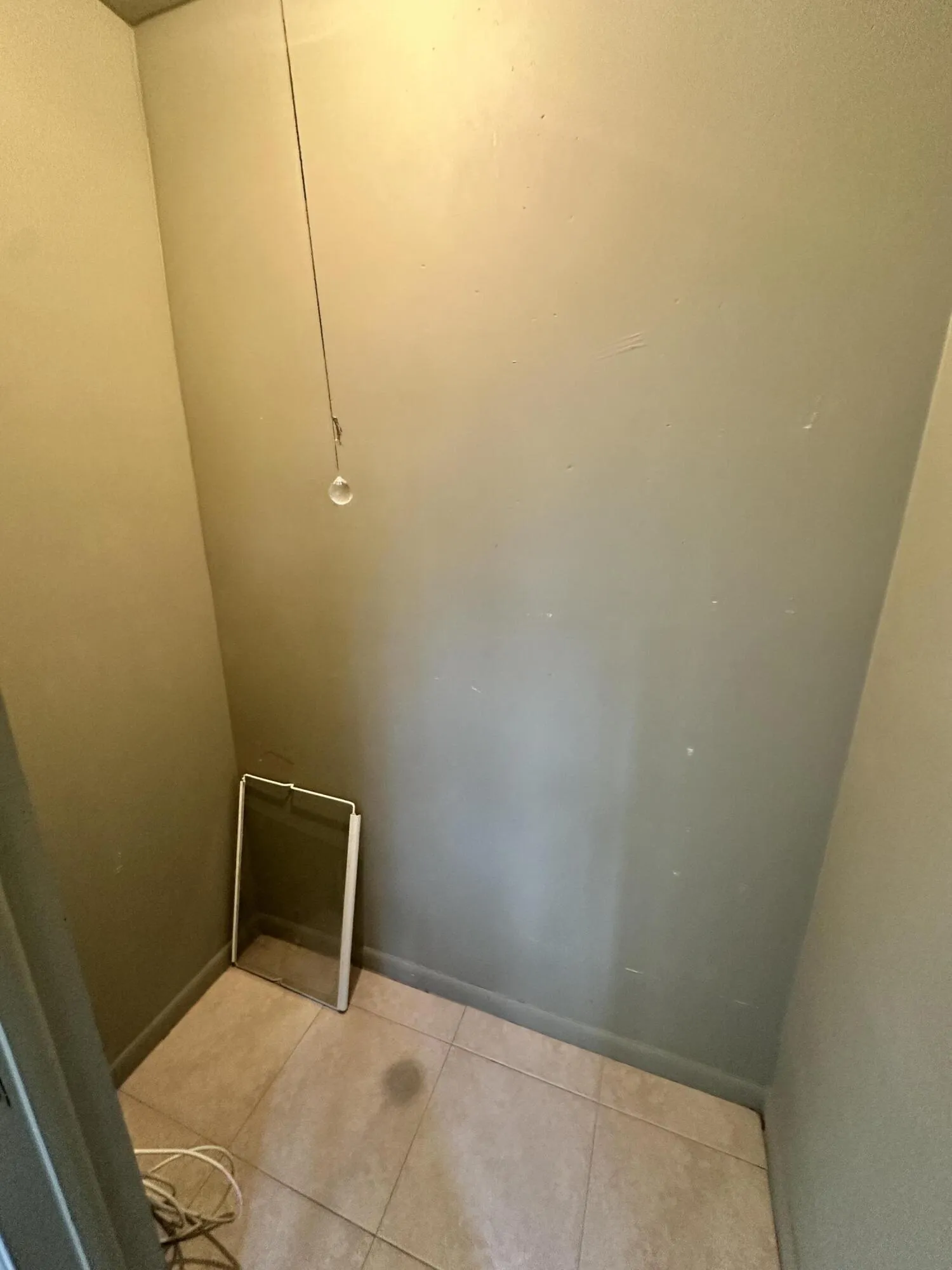 Spacious Sunroom with Convenient Additional Storage Closet