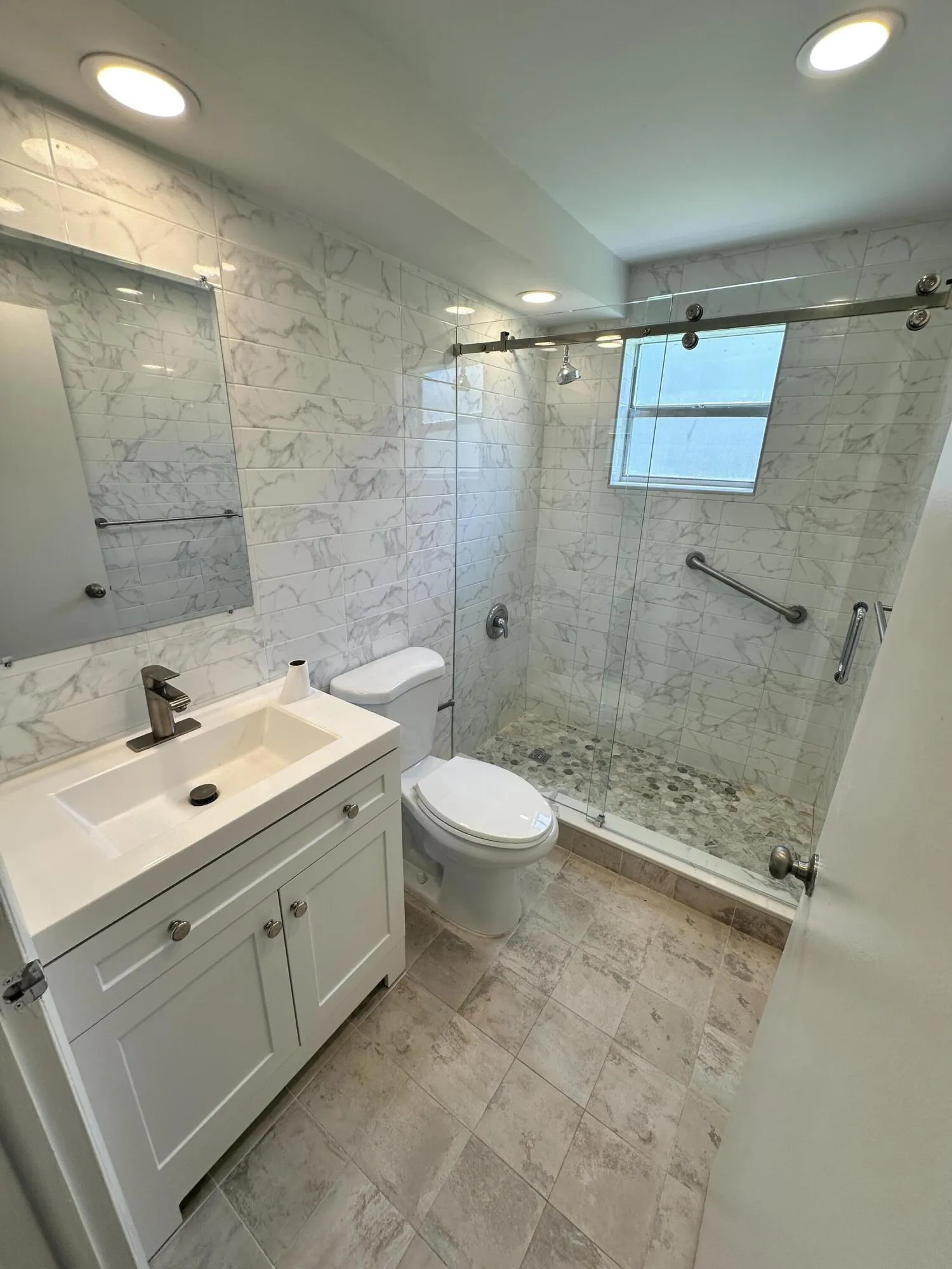 BATHROOM 1A