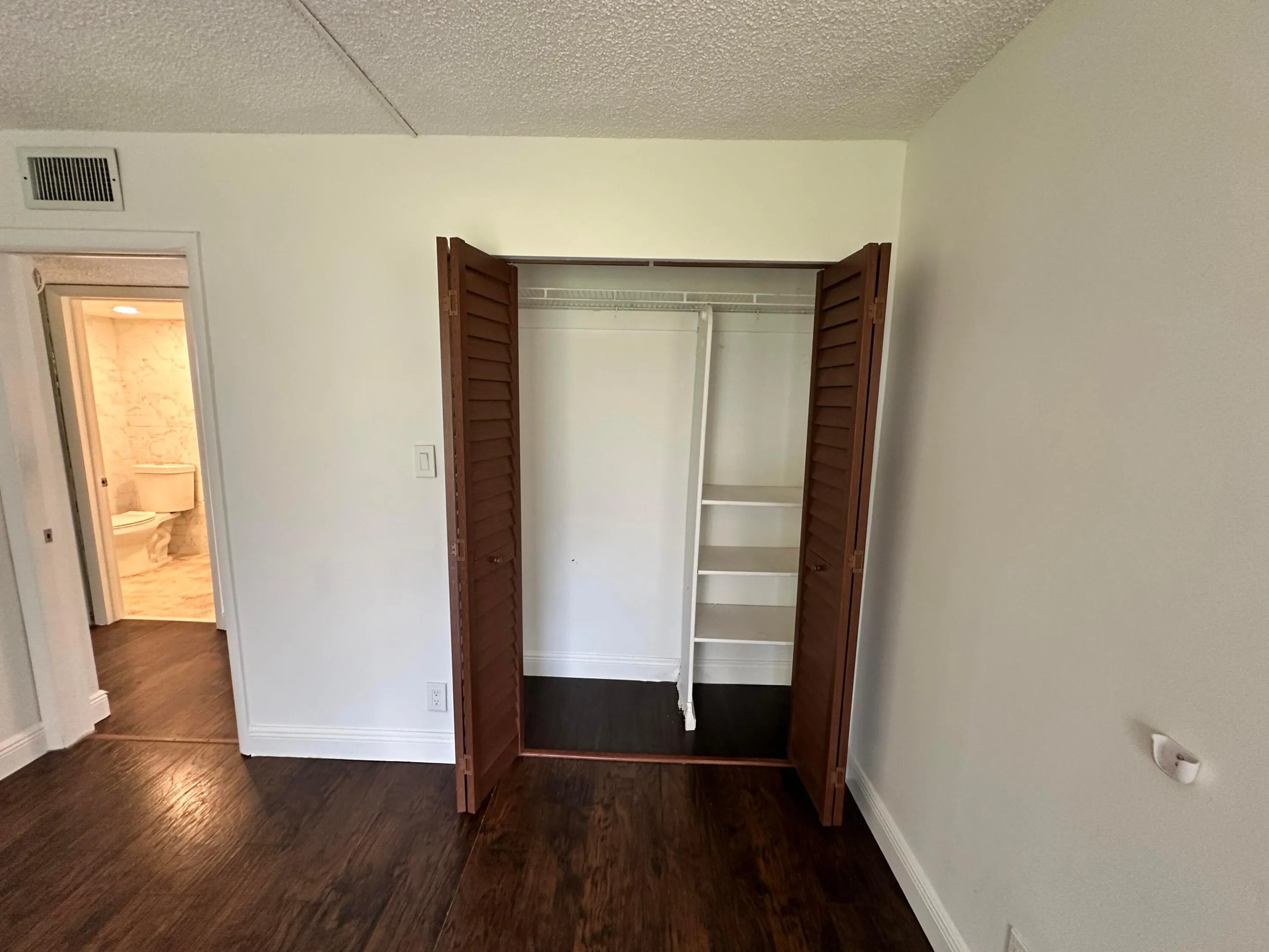 BEDROOM 1 (5)