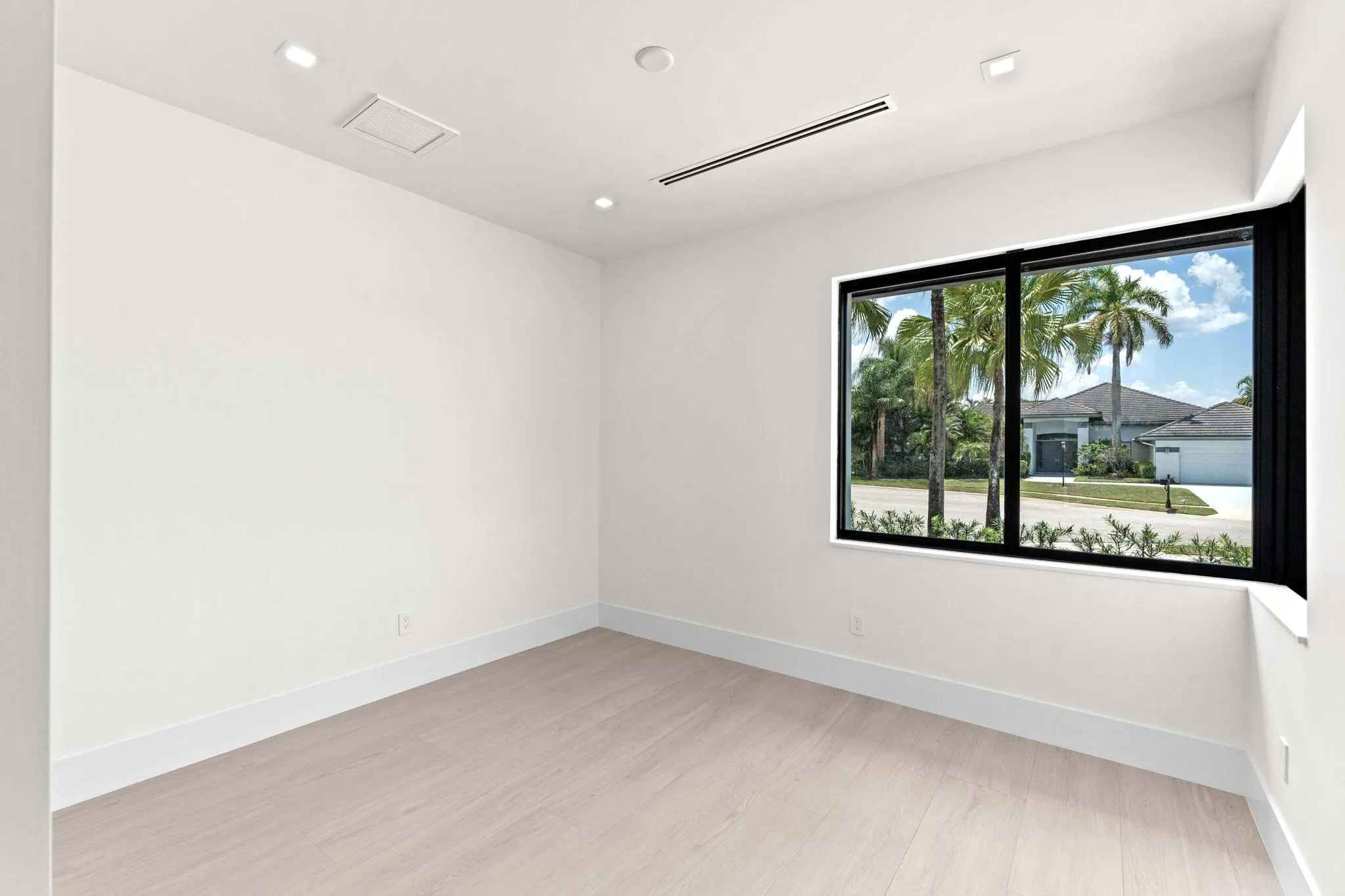 guest bedroom 3