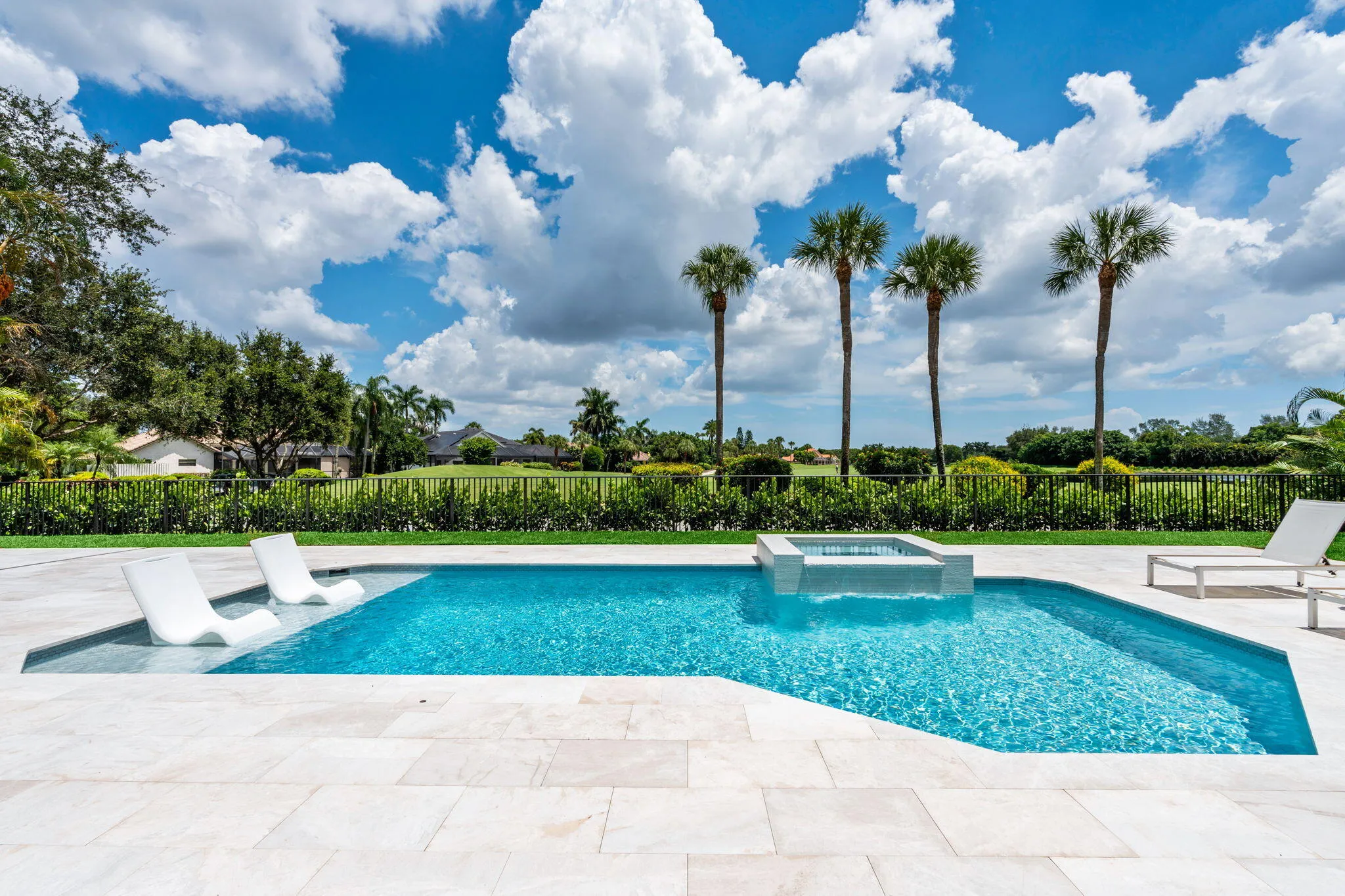 65-web-or-mls-A7405571