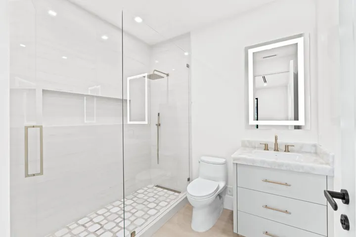 guest bathroom 2