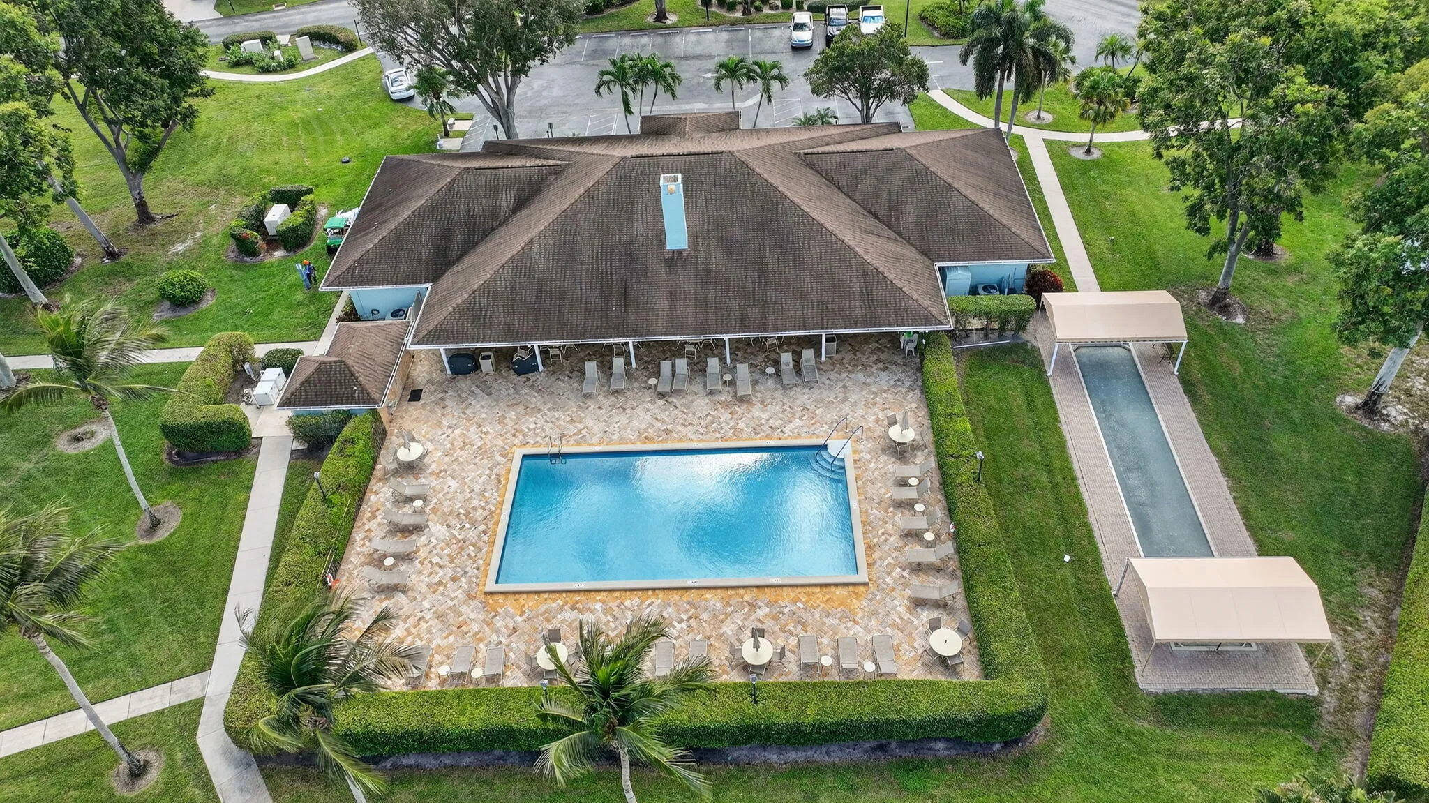 9965 Papaya Community Pool