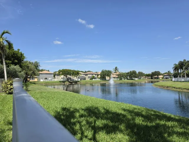 Lovely Lake View!