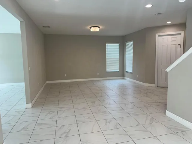Entry Living room before staging