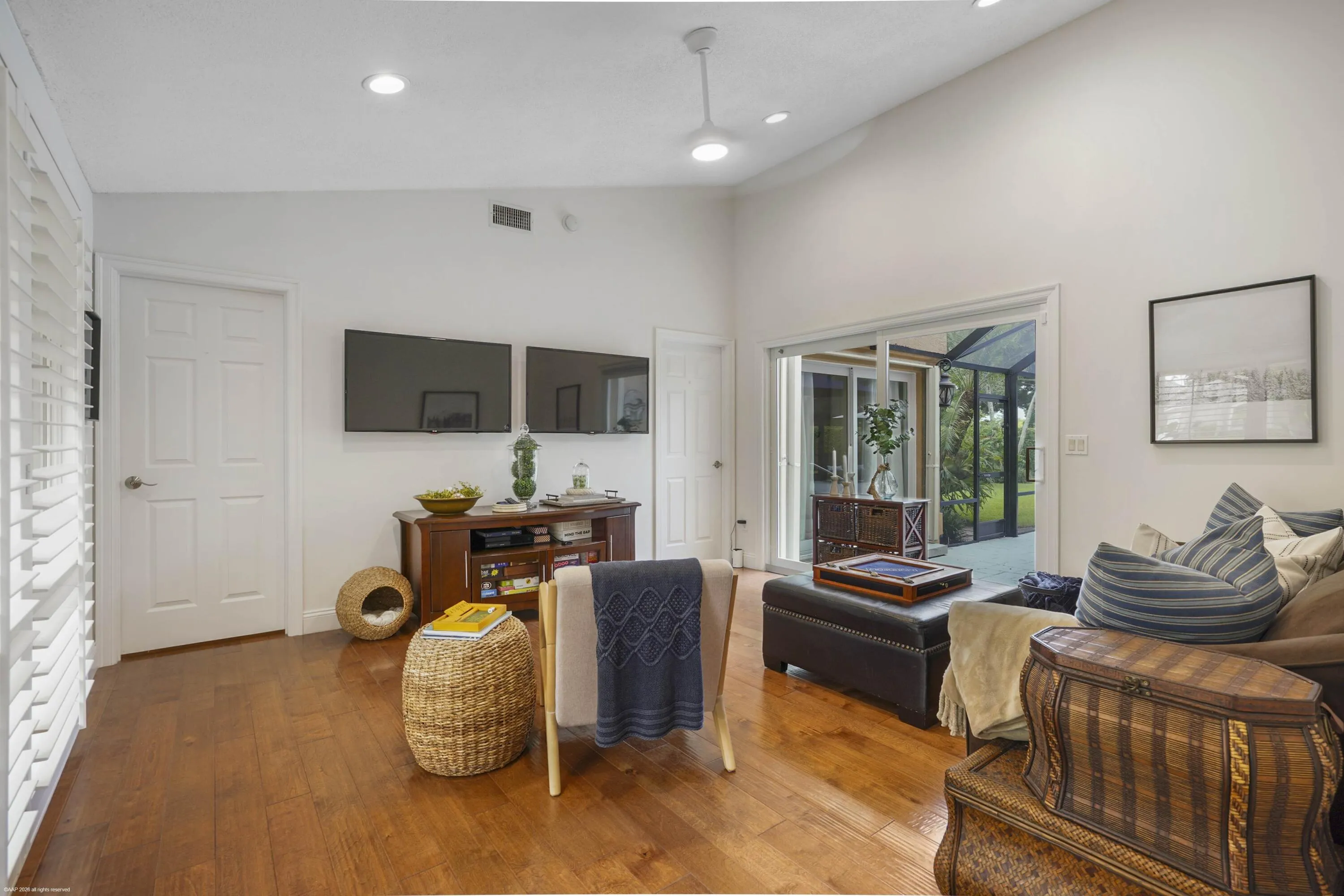 2379 Newbury Ct 033