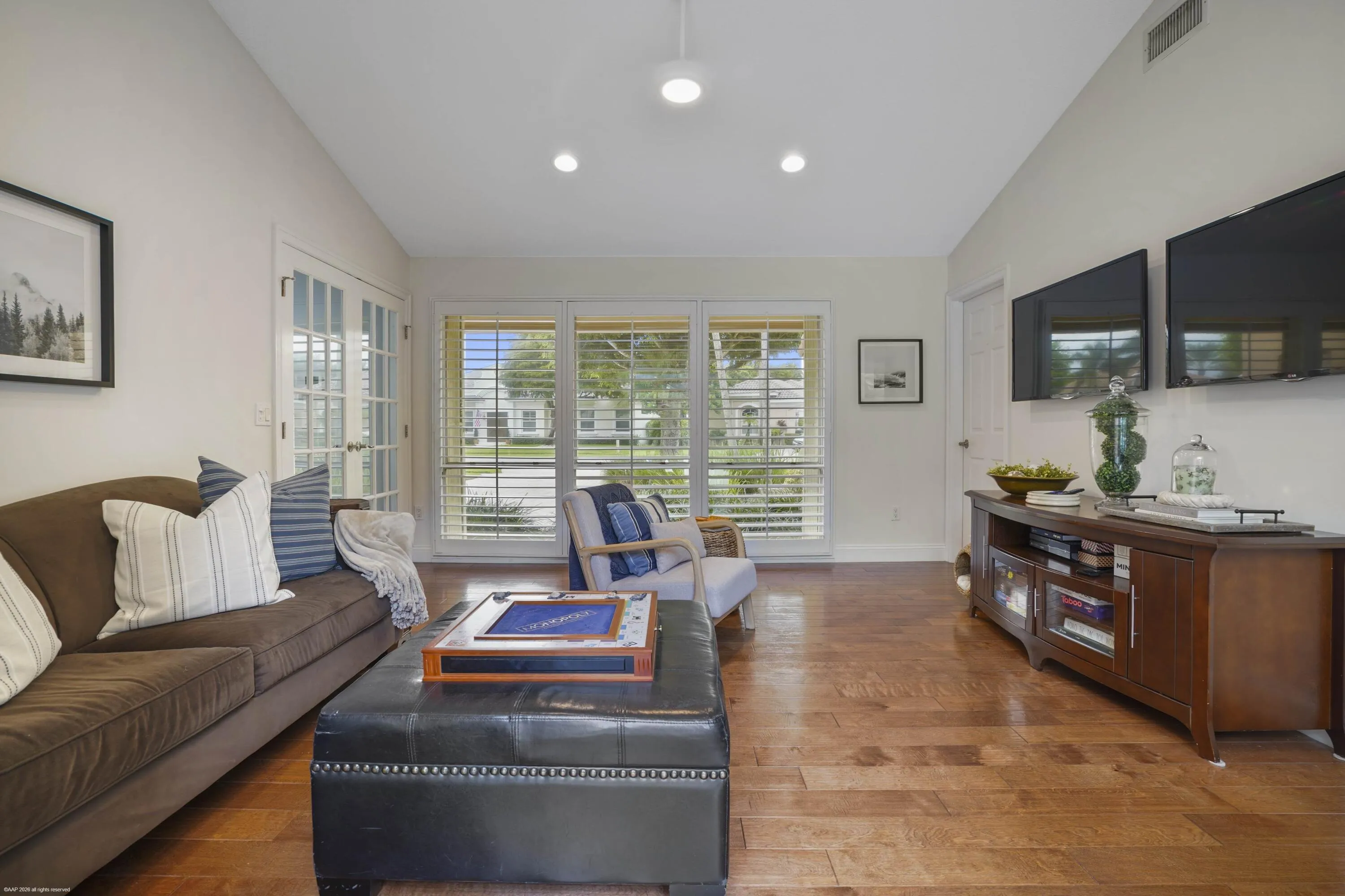 2379 Newbury Ct 035
