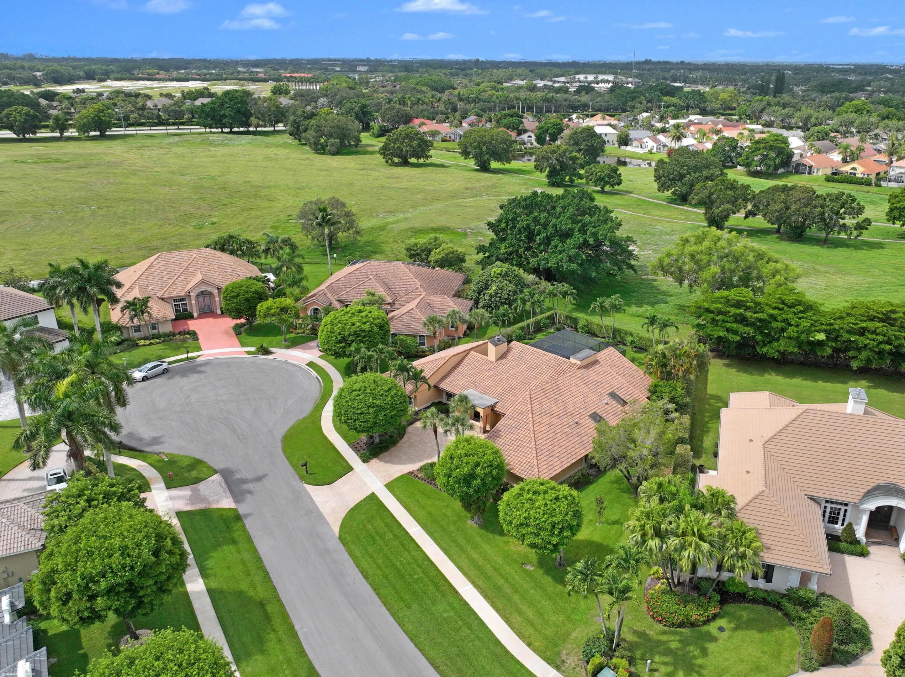 2379 Newbury Ct 004