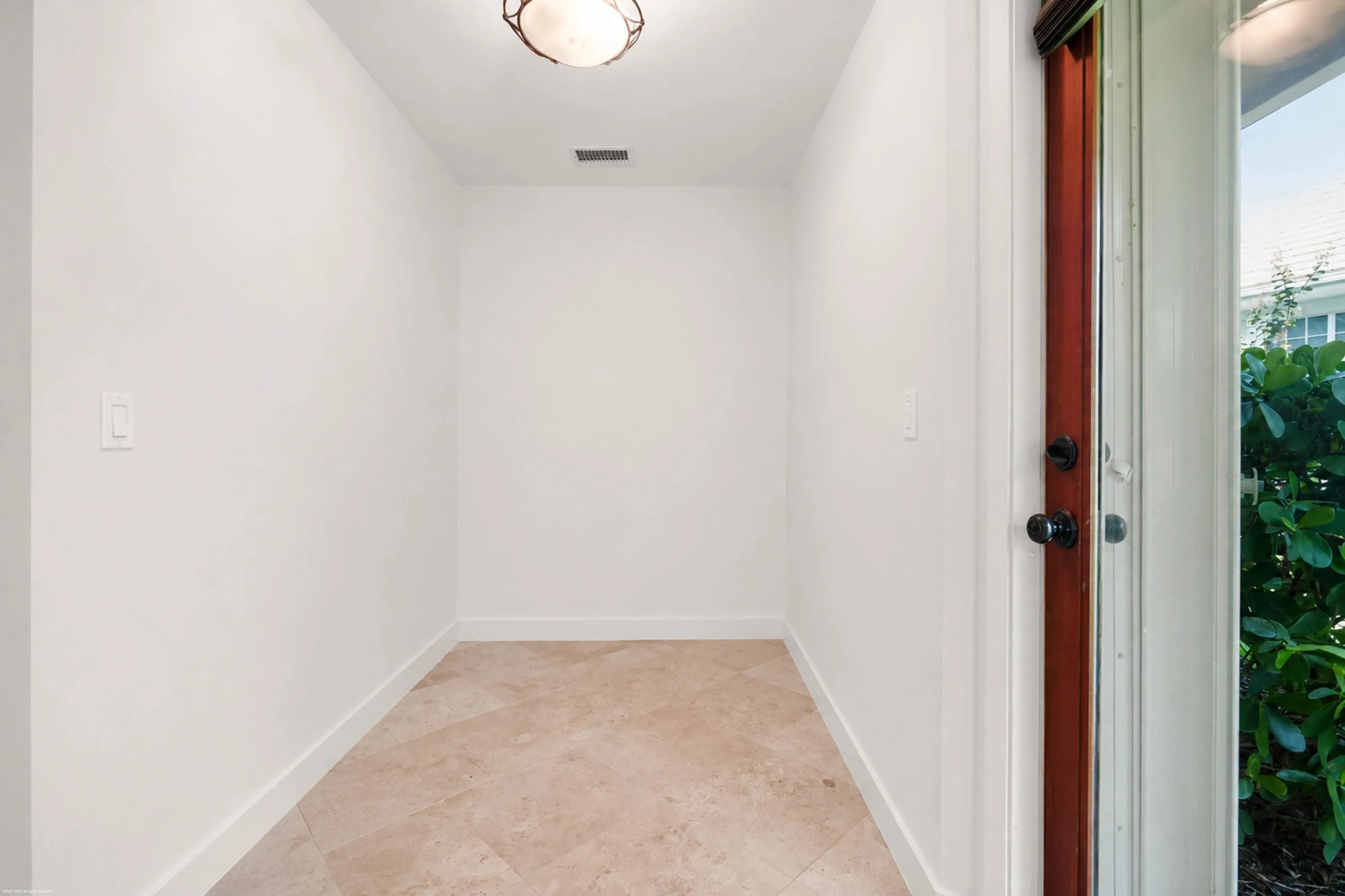2379 Newbury Ct 041