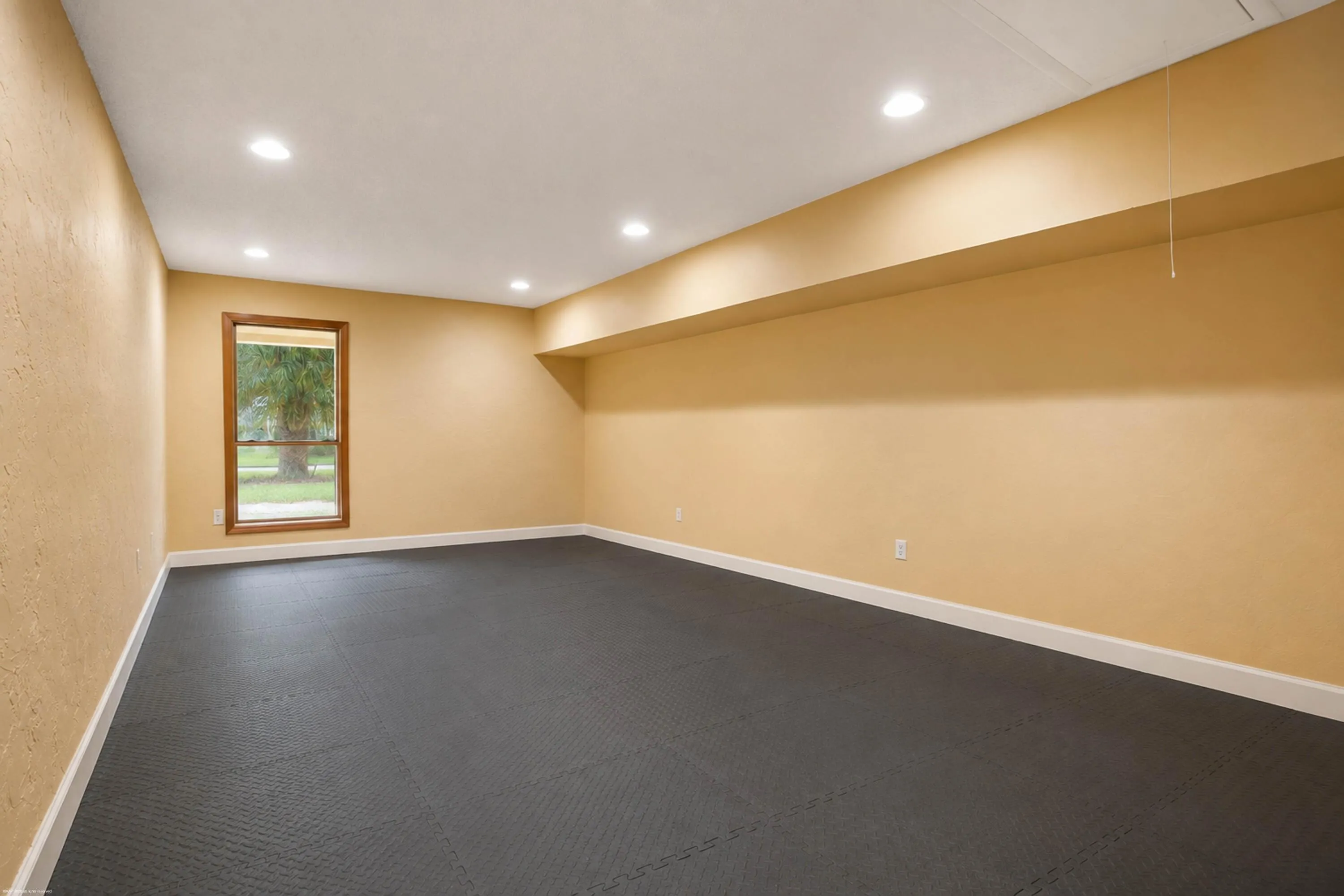 2379 Newbury Ct 045