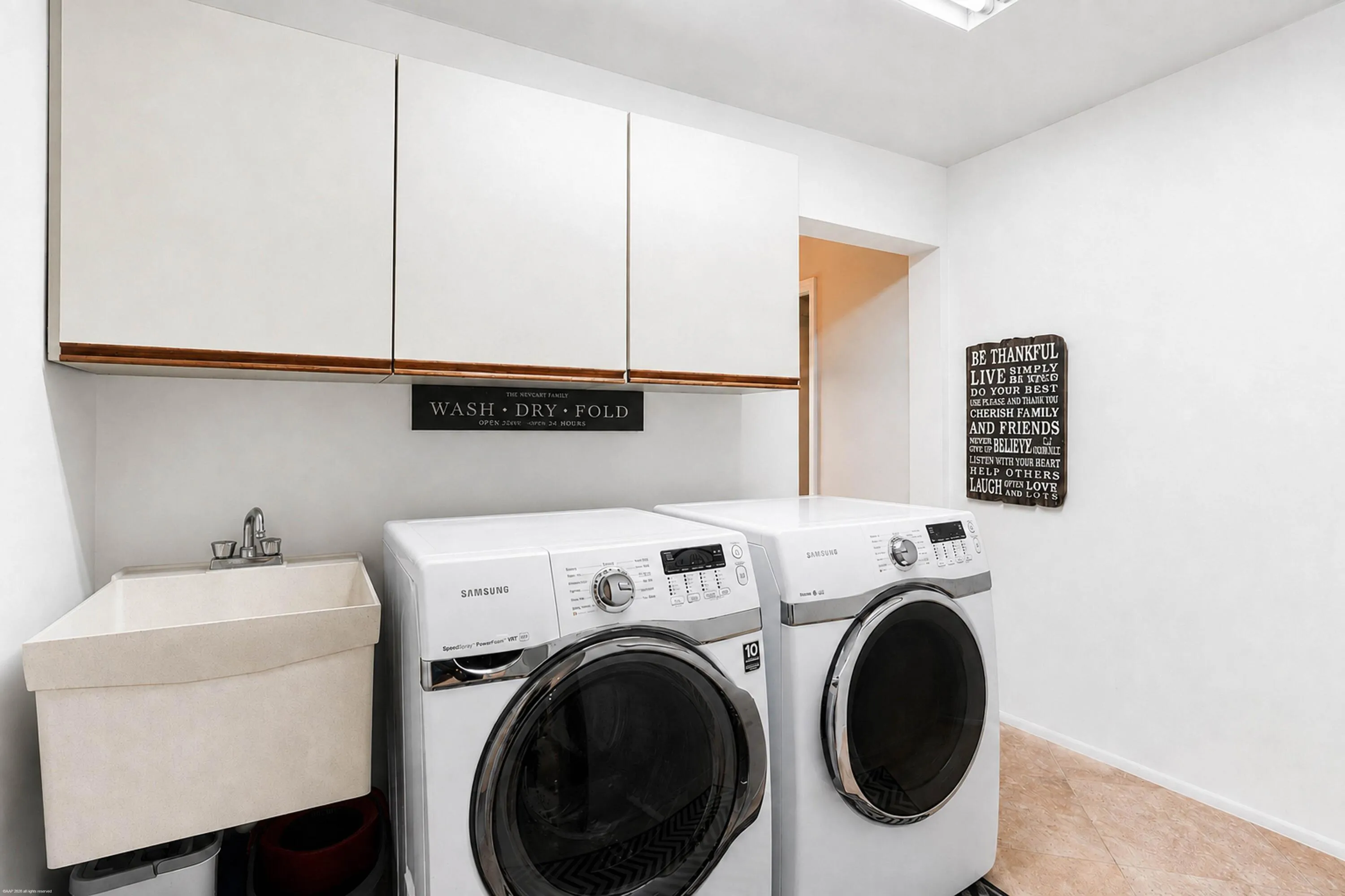2379 Newbury Ct 046