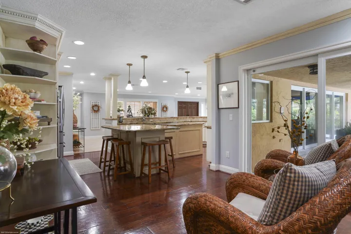 2379 Newbury Ct 021
