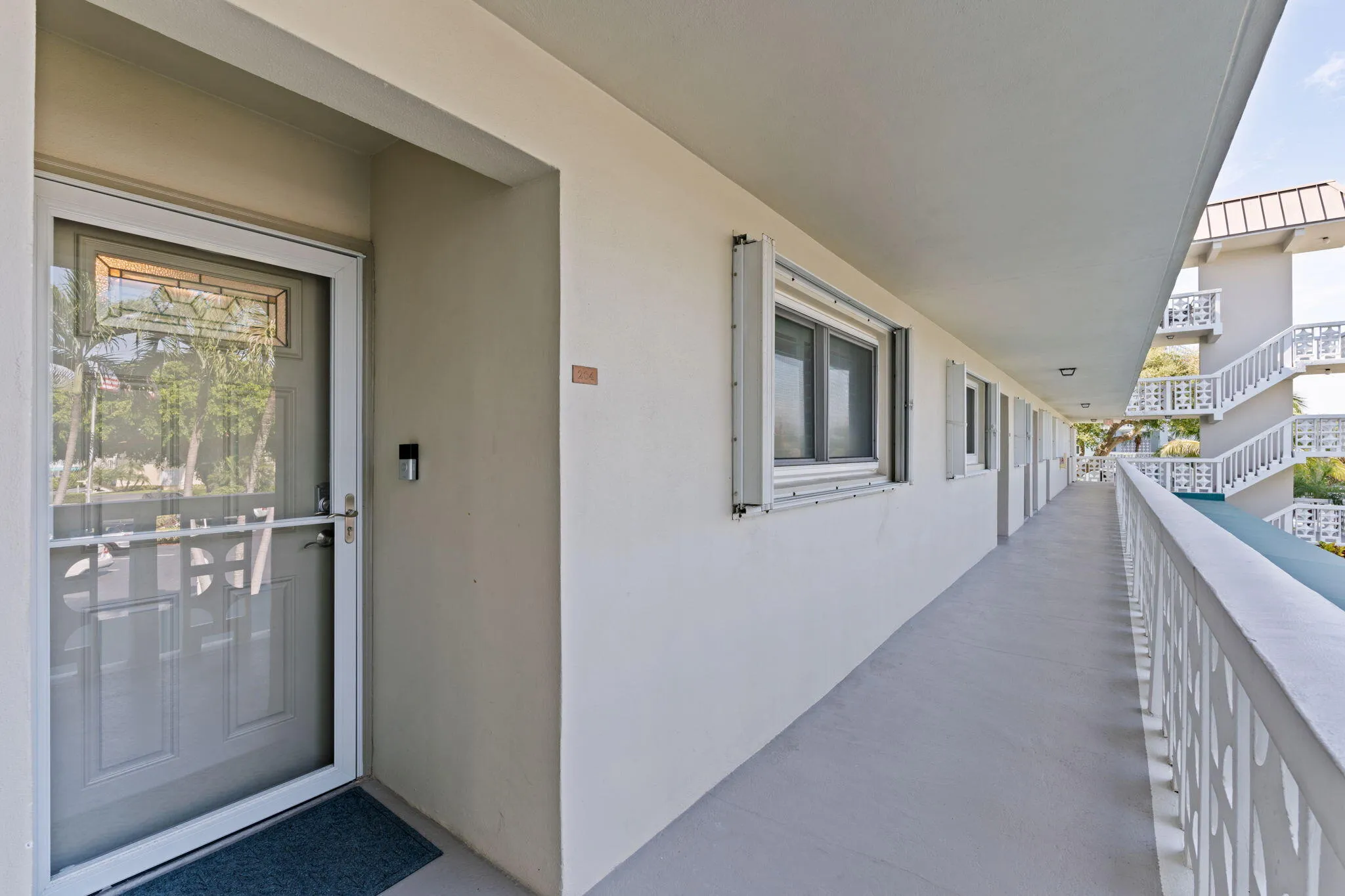1-web-or-mls-A7405831