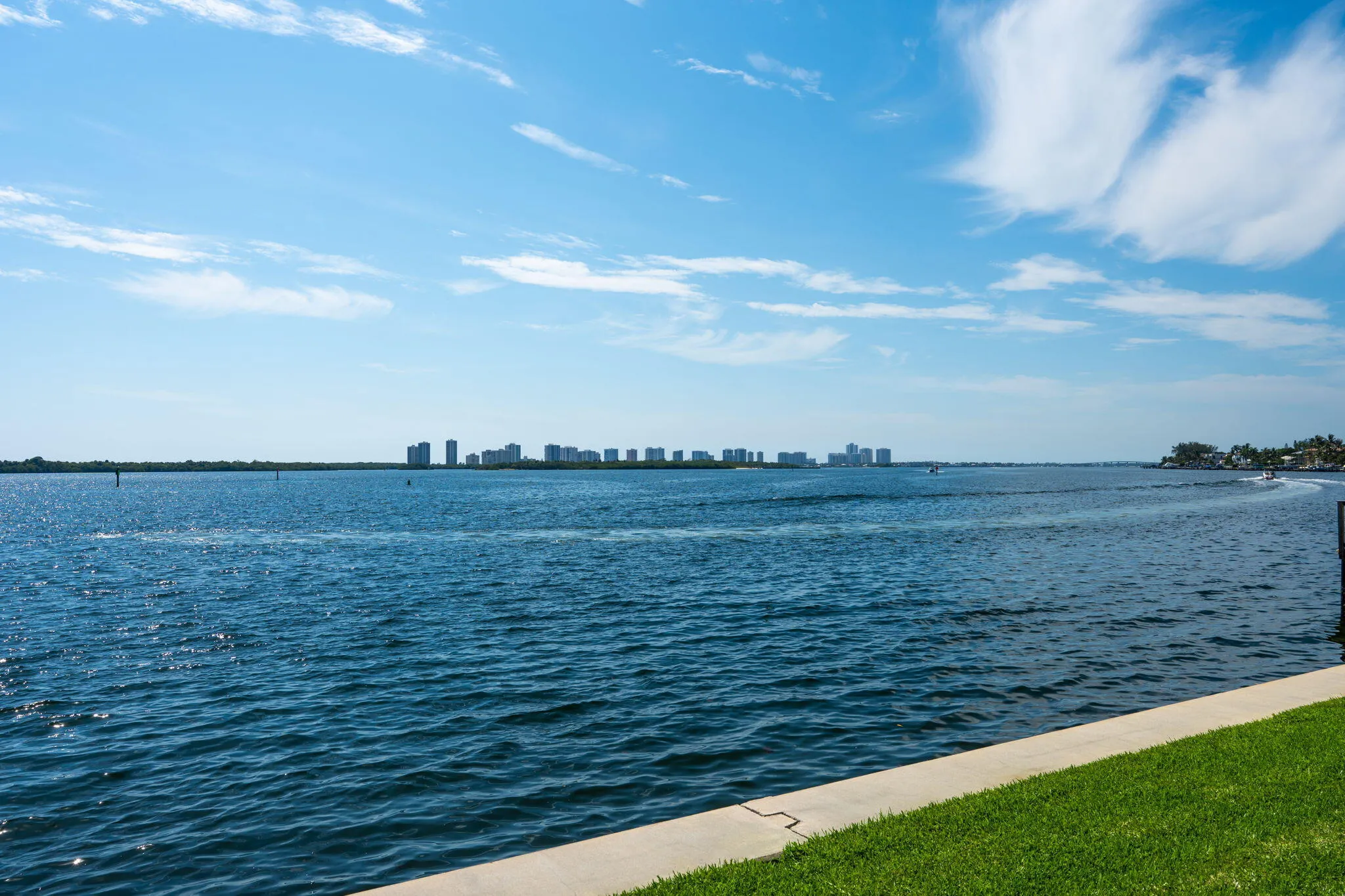 35-web-or-mls-A7405936