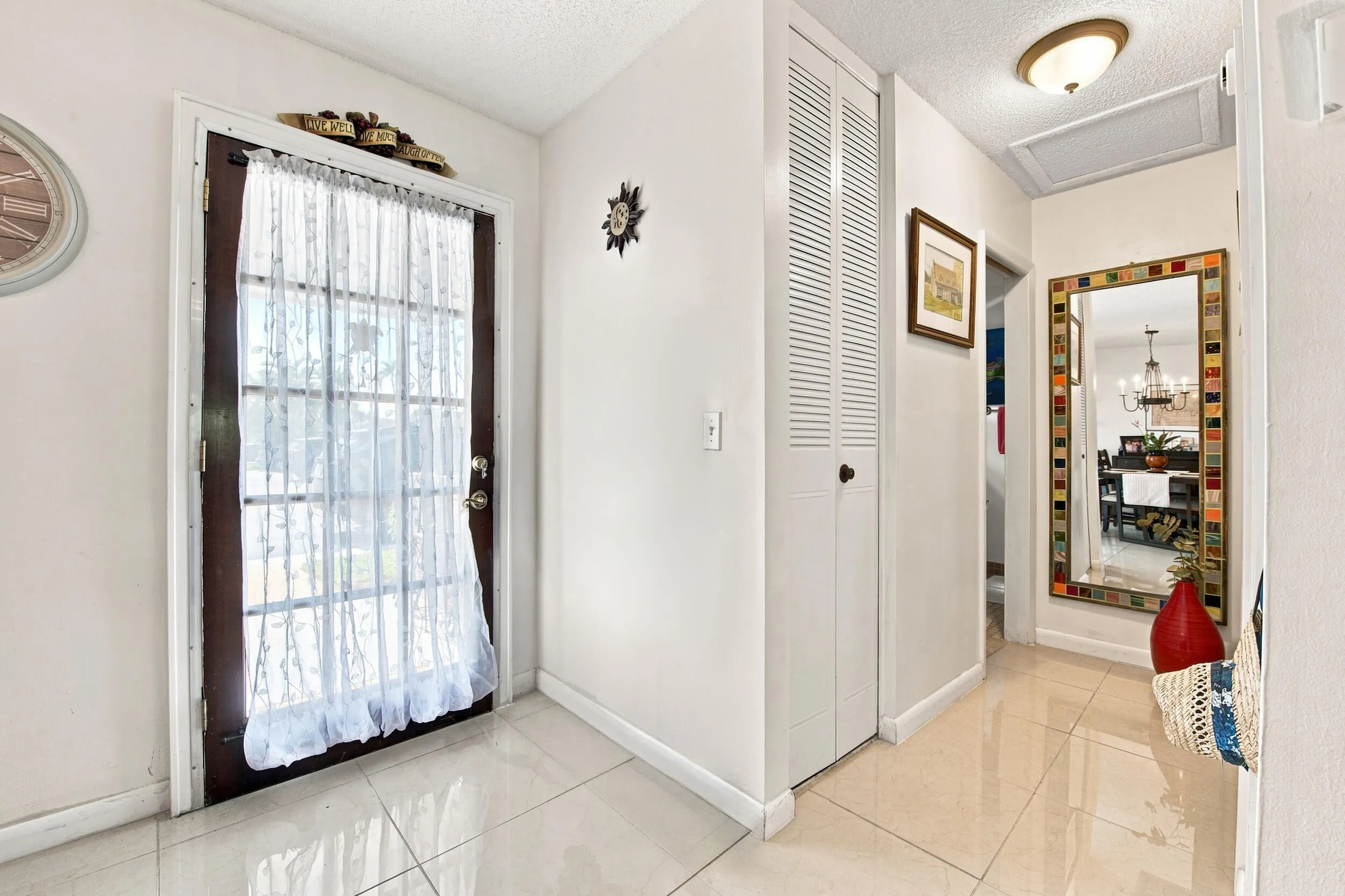 Entry way