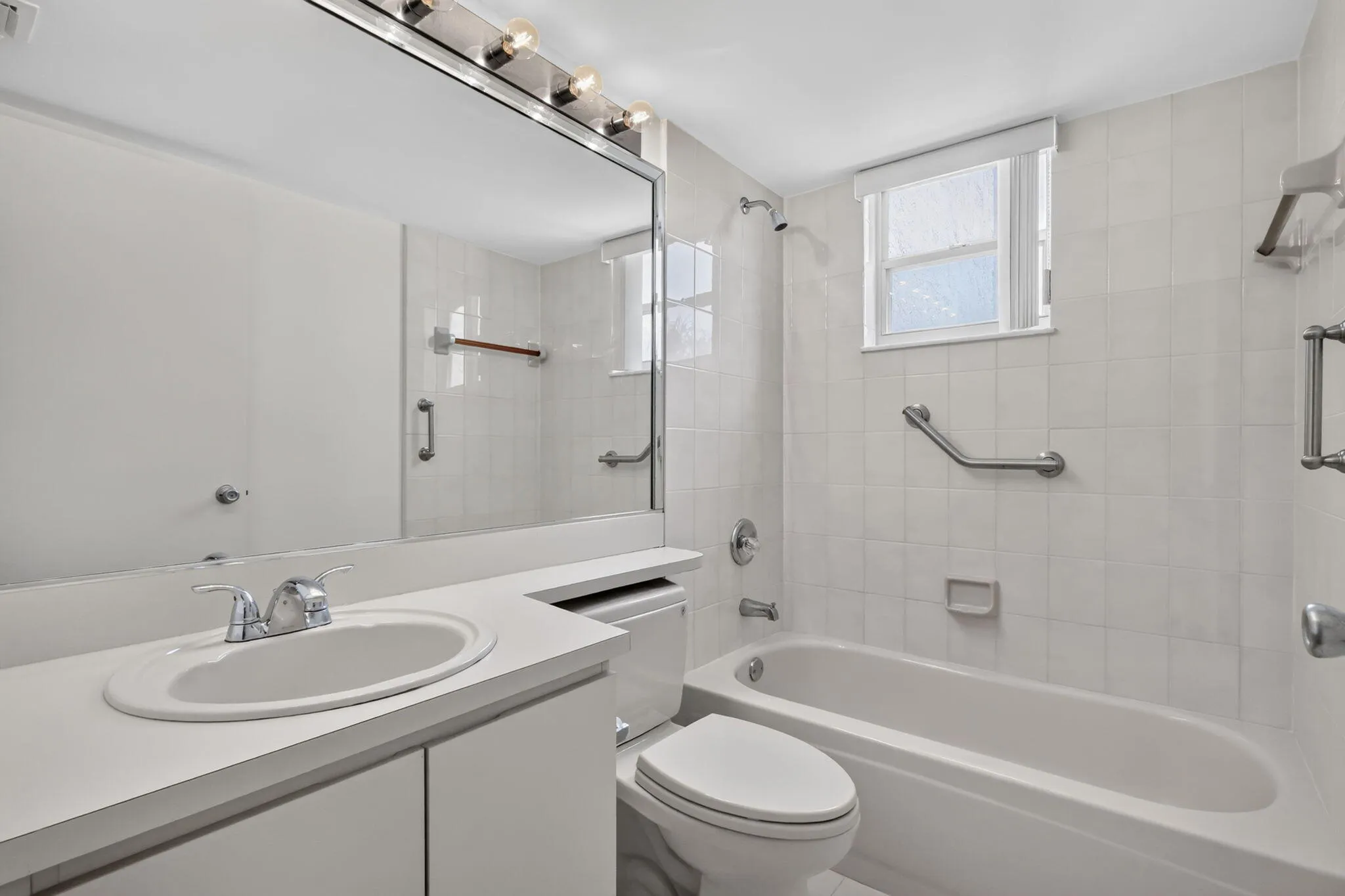 2nd Bathroom