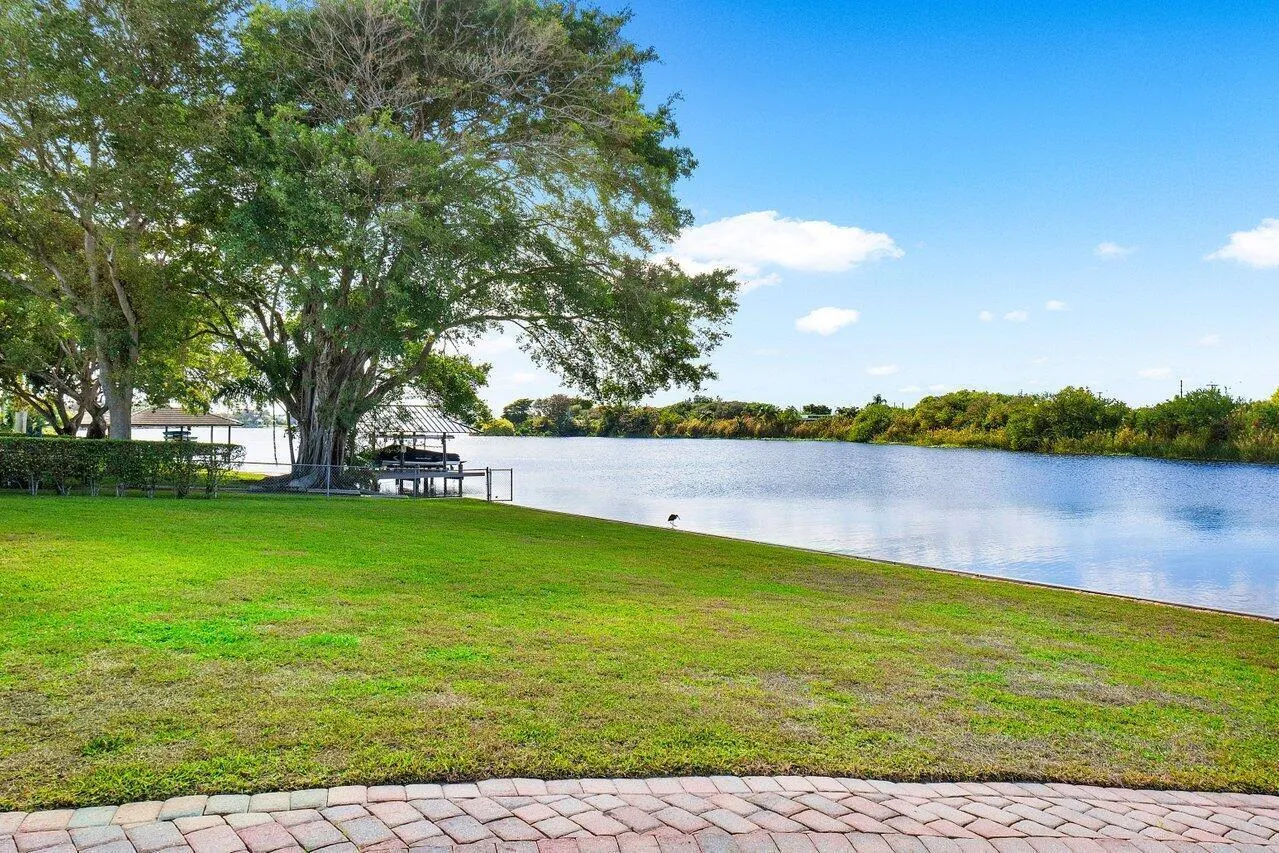 039-3815SouthLakeDrive-BoyntonBeach-FL-3