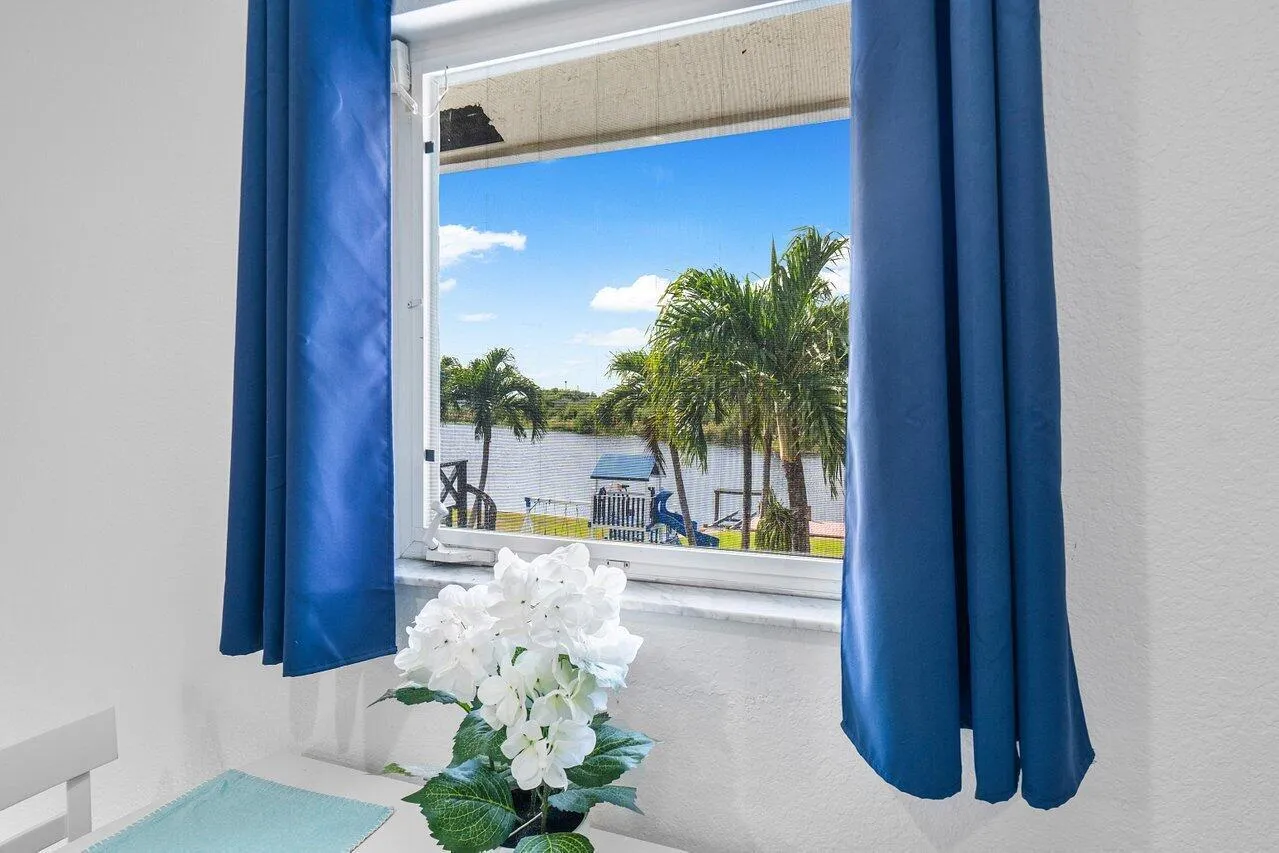 052-3815SouthLakeDrive-BoyntonBeach-FL-3