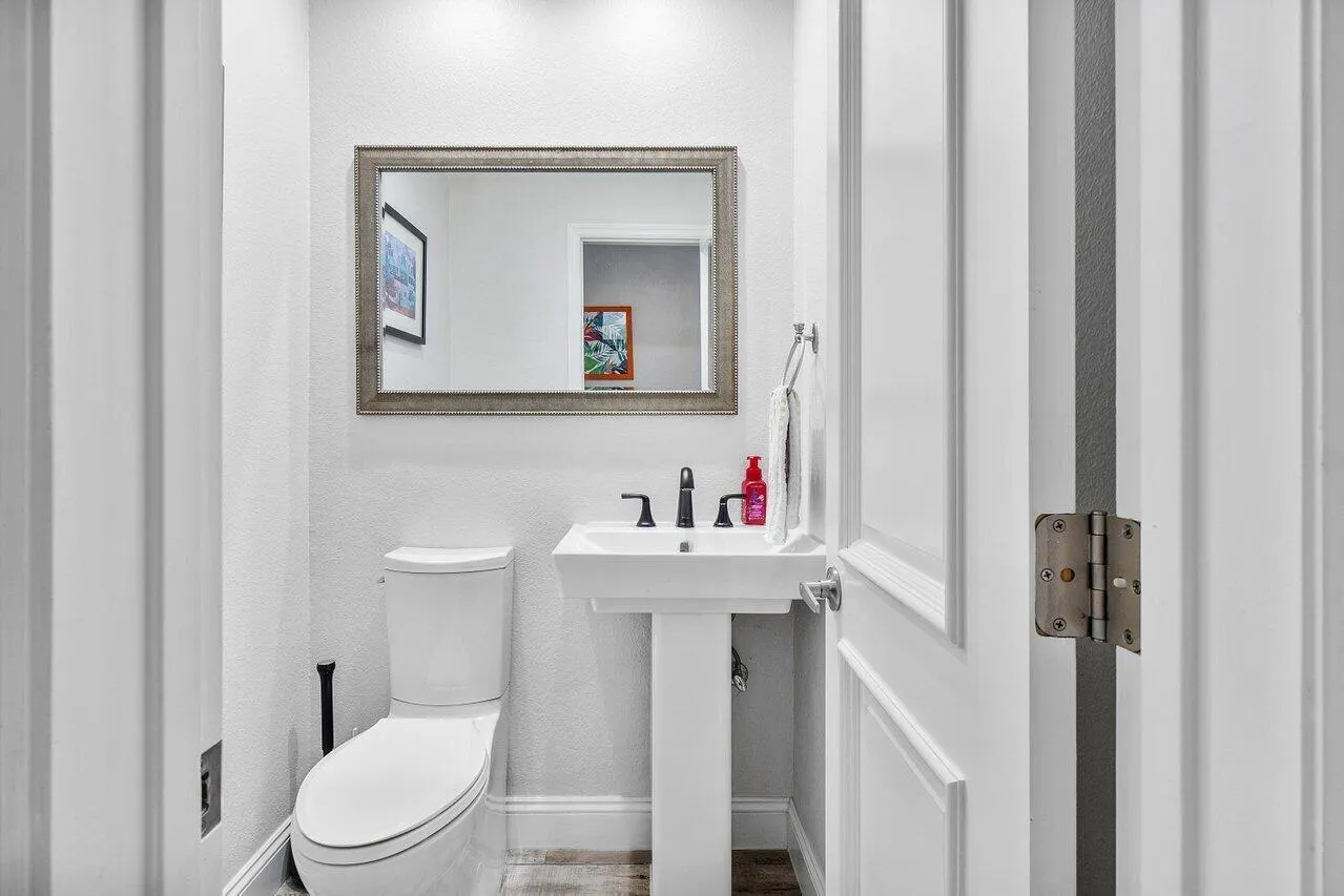 022-3815SouthLakeDrive-BoyntonBeach-FL-3