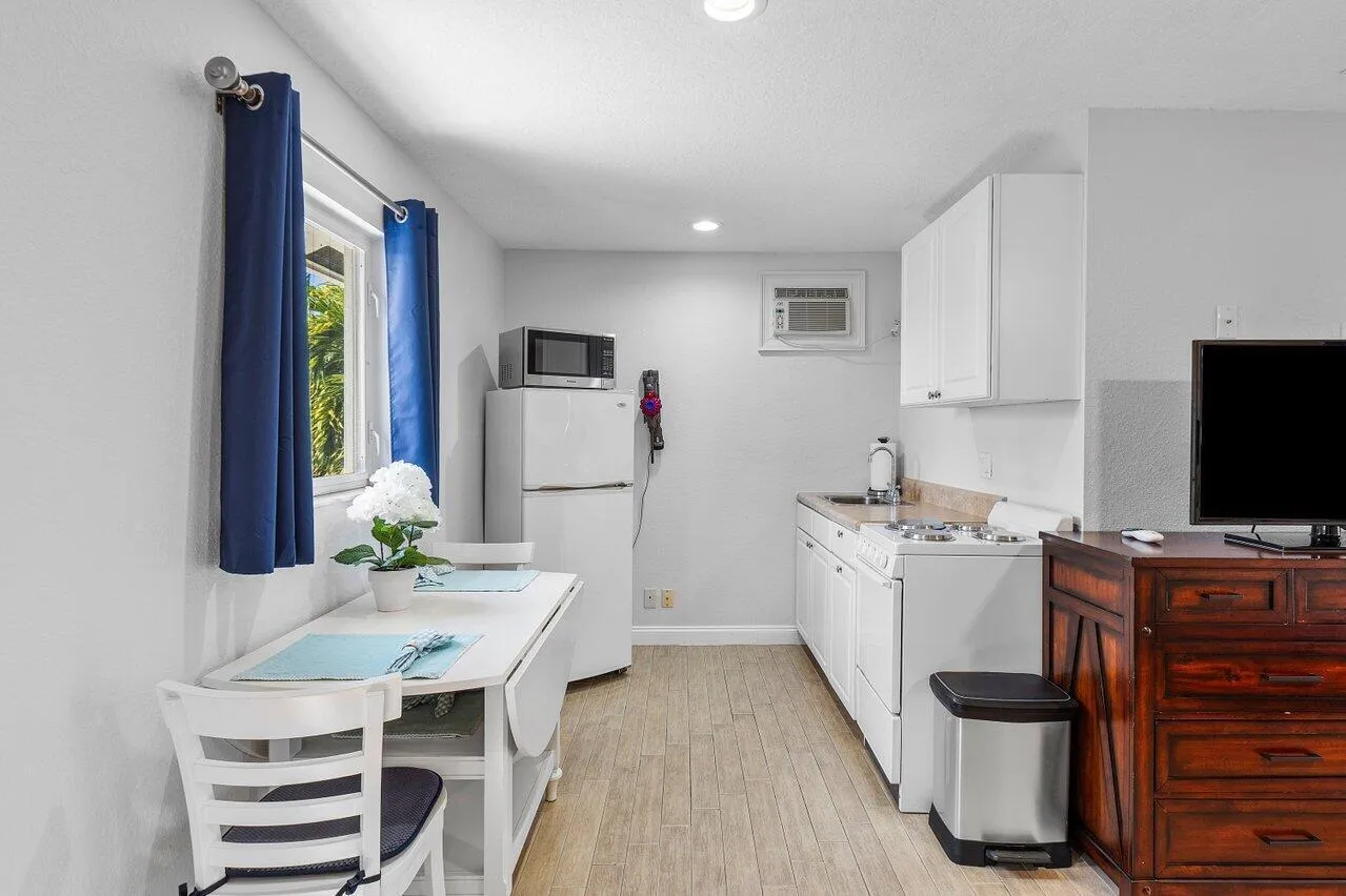 049-3815SouthLakeDrive-BoyntonBeach-FL-3