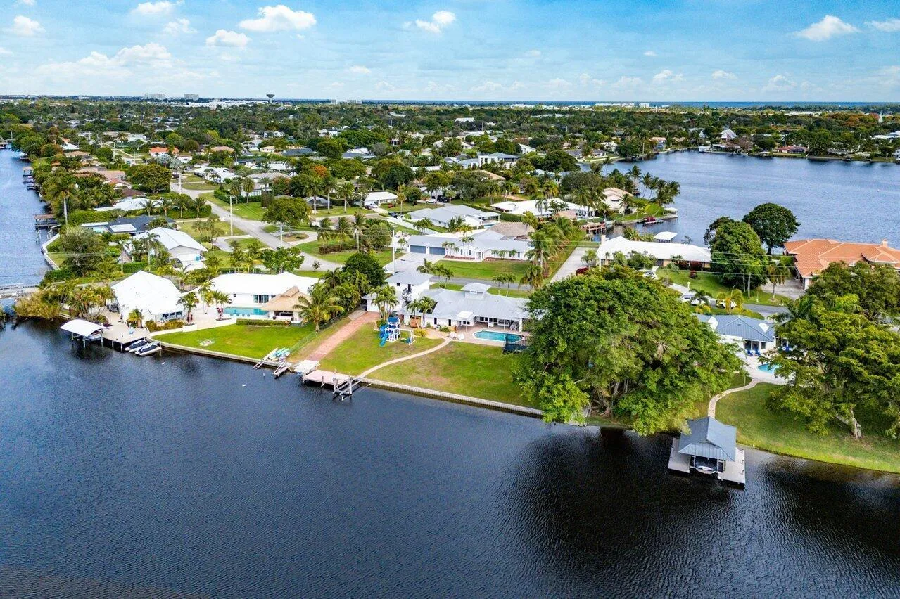 063-3815SouthLakeDrive-BoyntonBeach-FL-3