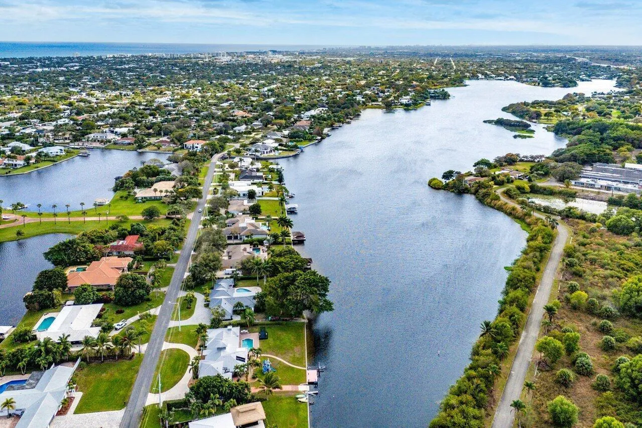064-3815SouthLakeDrive-BoyntonBeach-FL-3