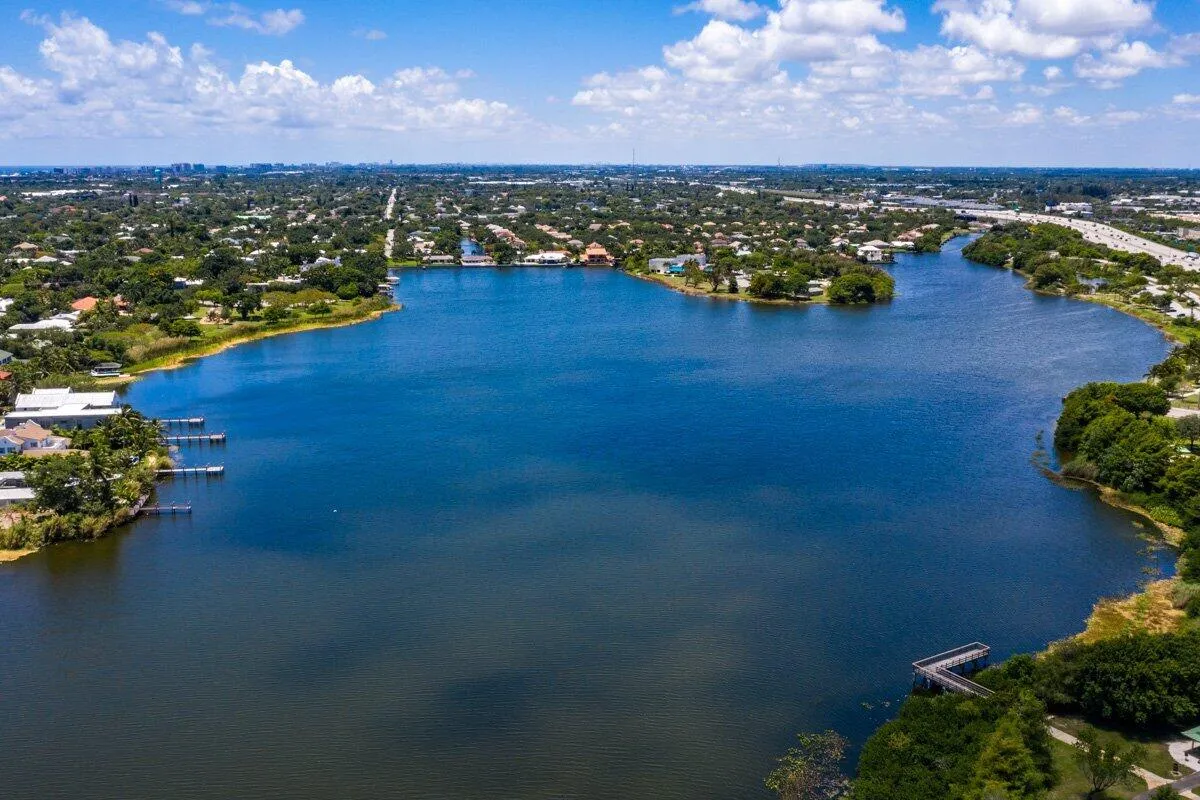 080-1508LakeDrive-DelrayBeach-FL-33444-S