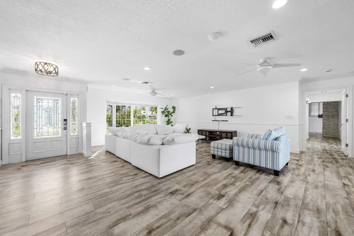 002-3815SouthLakeDrive-BoyntonBeach-FL-3