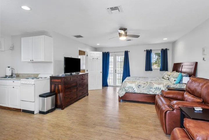 048-3815SouthLakeDrive-BoyntonBeach-FL-3