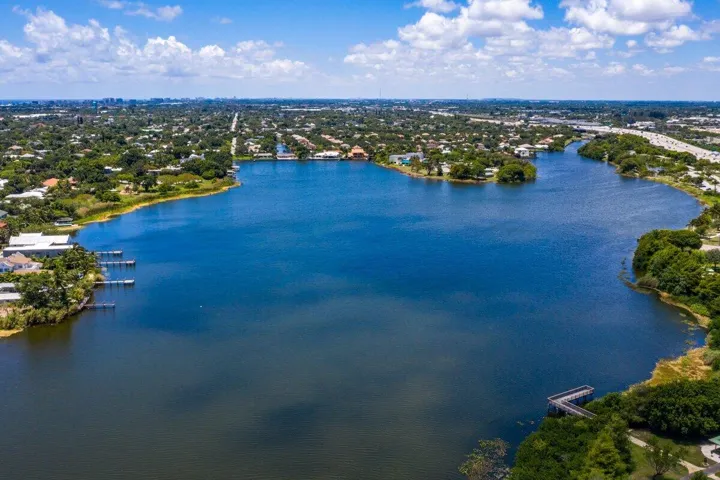 082-1508LakeDrive-DelrayBeach-FL-33444-S