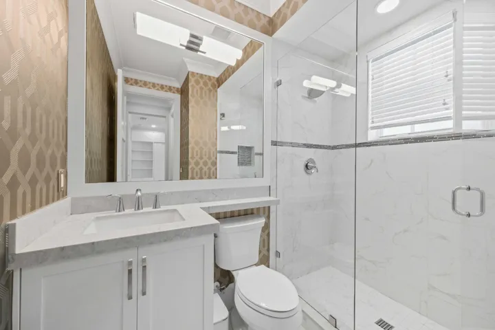 Guest Bedroom 2 Bathroom