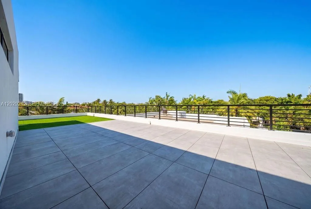 Property photo 61