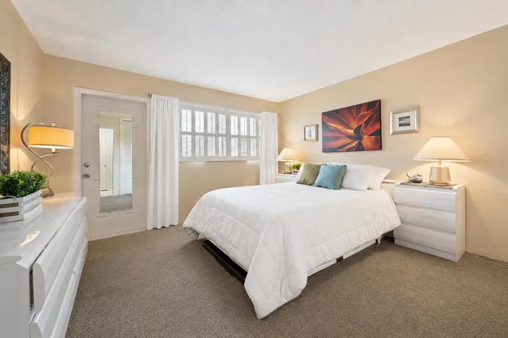 2nd bedroom
