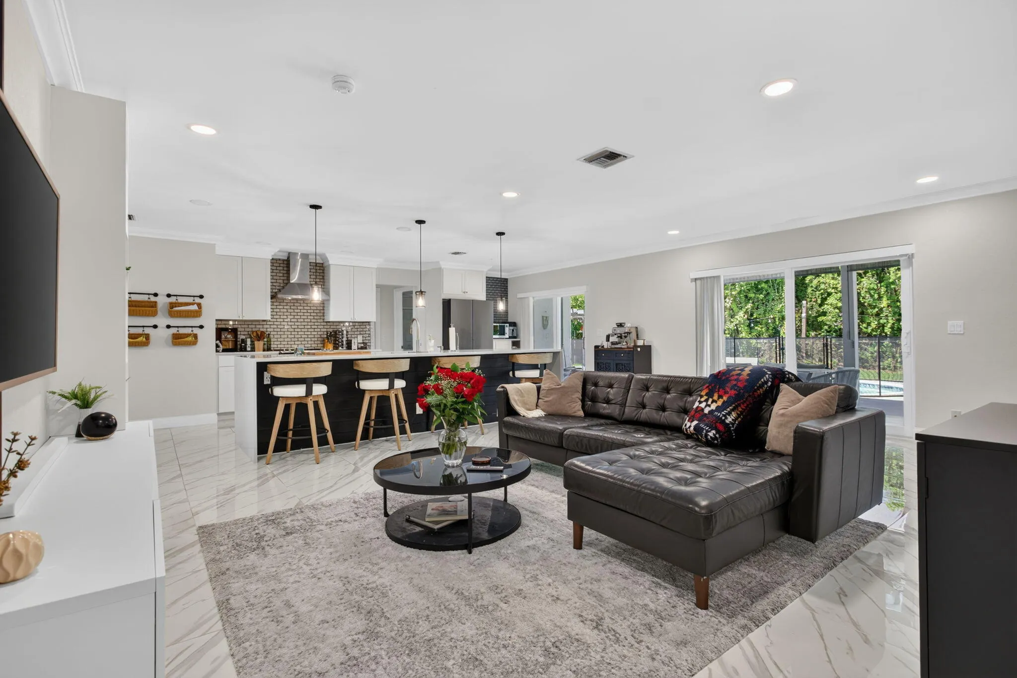 29-web-or-mls-2400 -3173