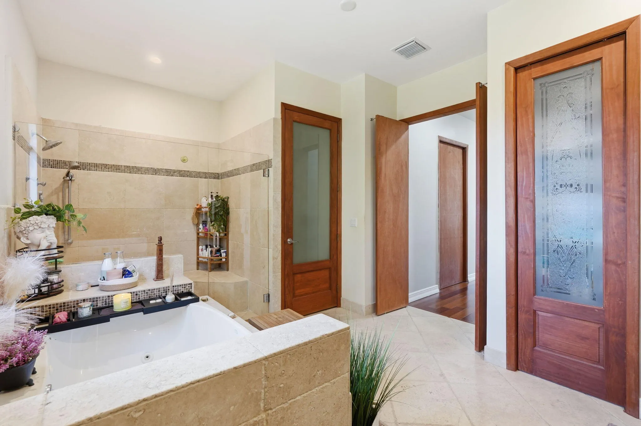 13-web-or-mls-1500_SW_15th_St_013