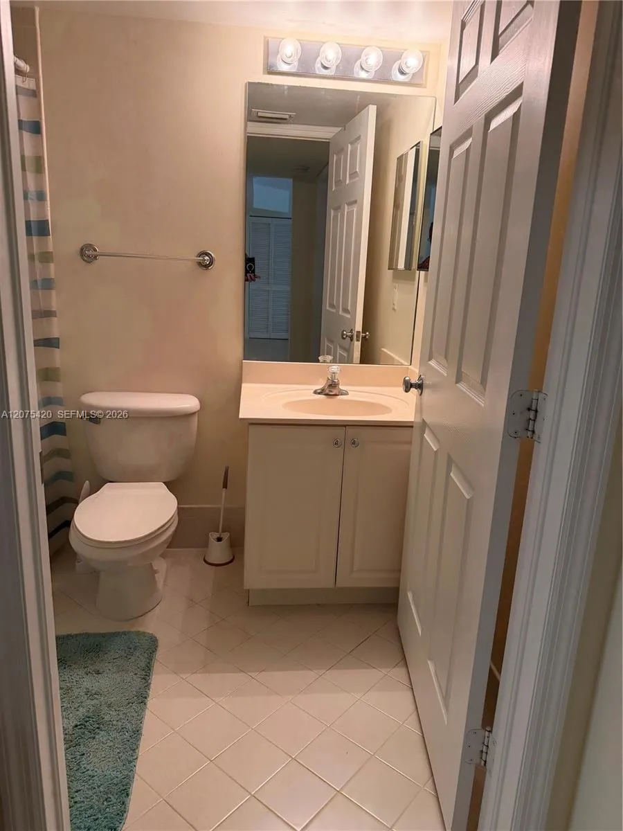 2nd Bathroom
