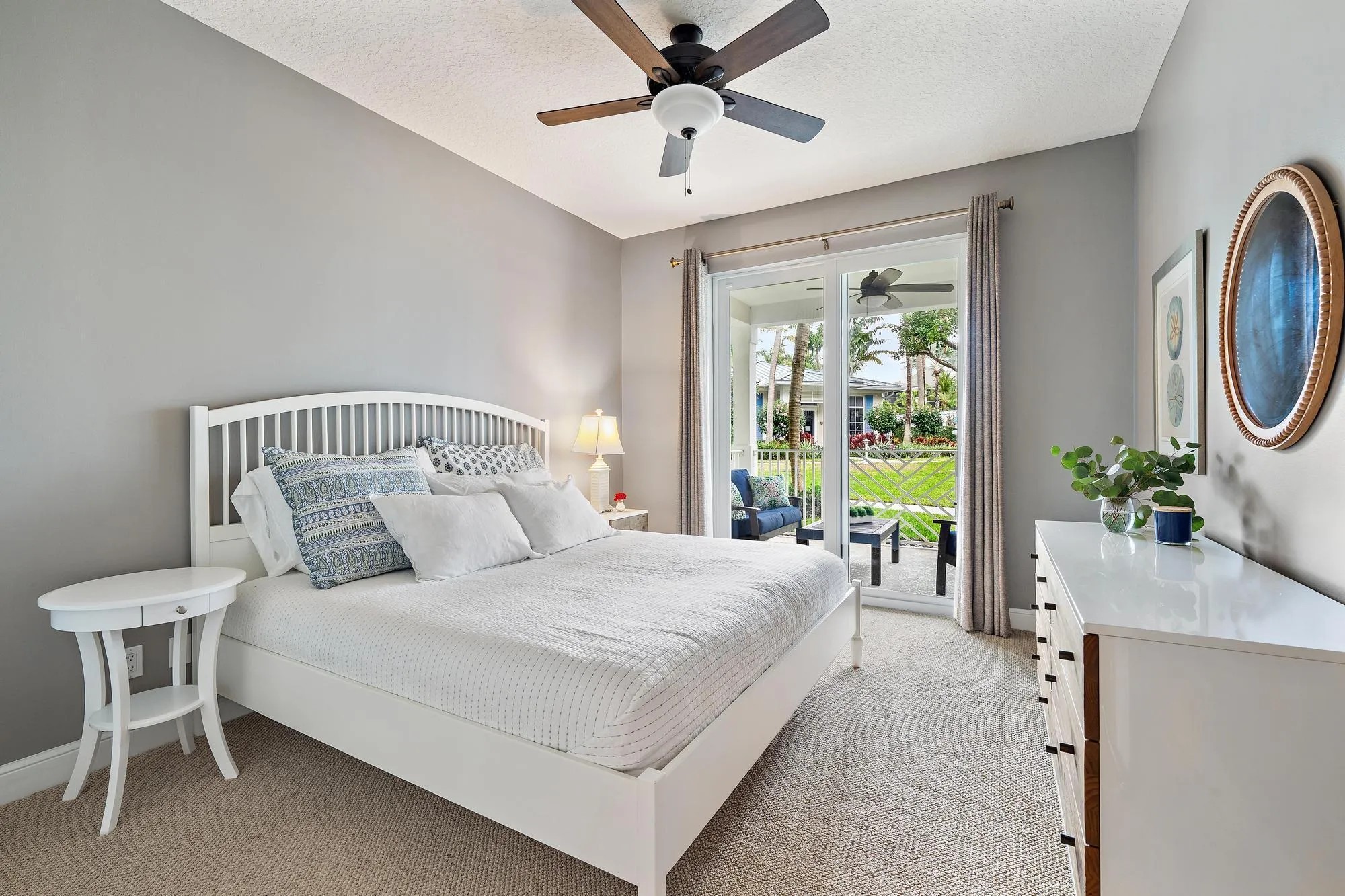 814 Bay Colony Dr S-2